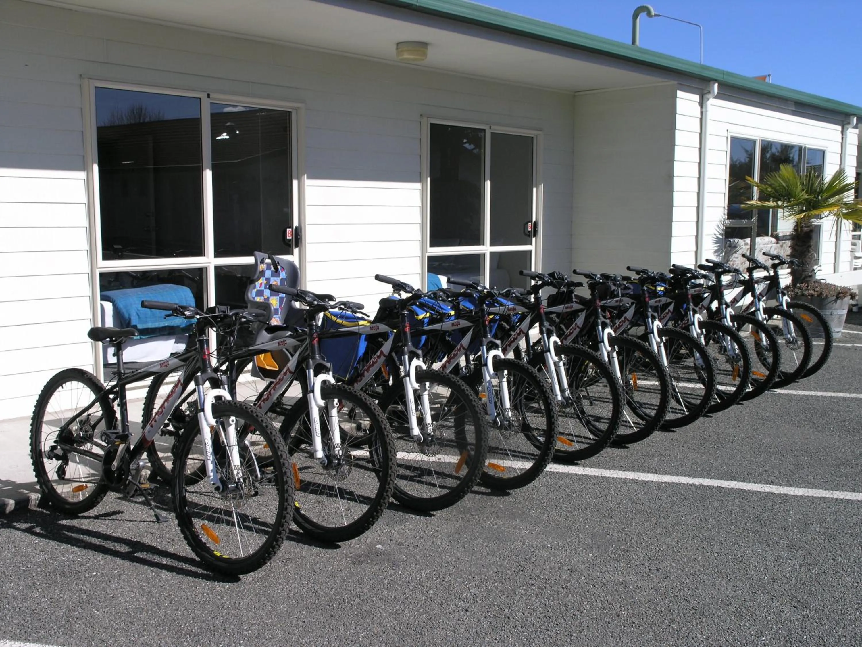 Cycling in Blenheim Bridges Holiday Park