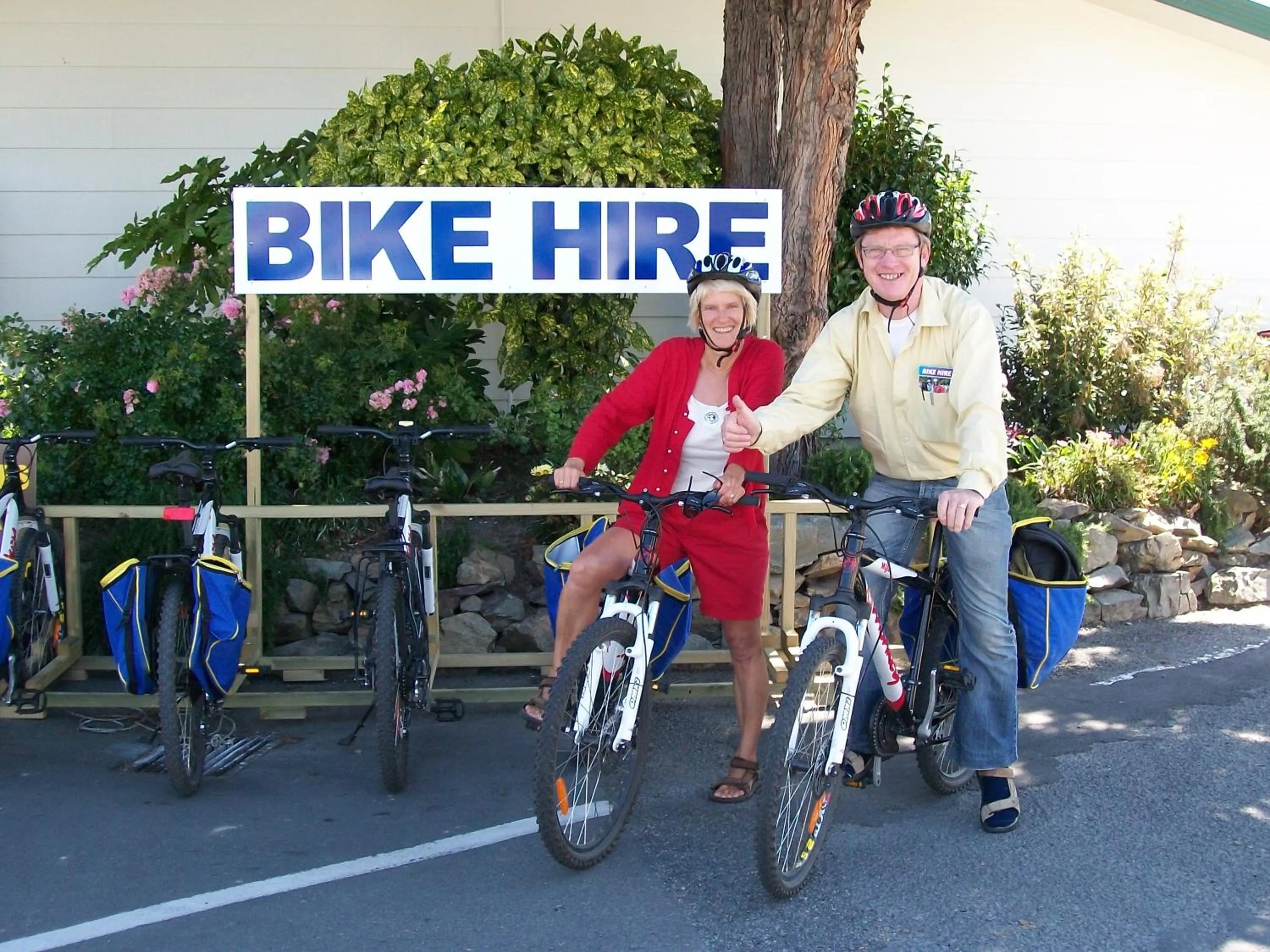Cycling in Blenheim Bridges Holiday Park