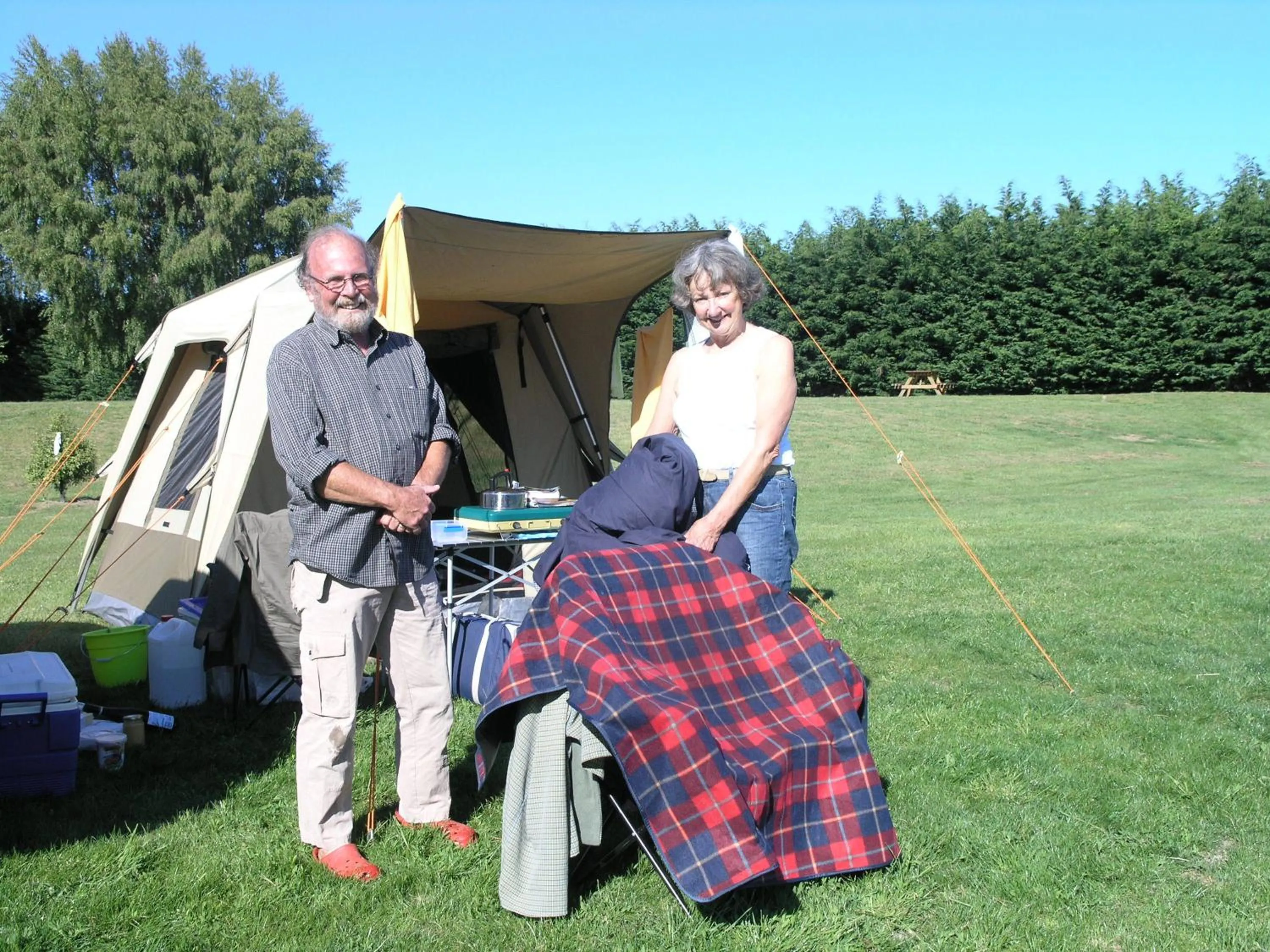 group of guests in Blenheim Bridges Holiday Park