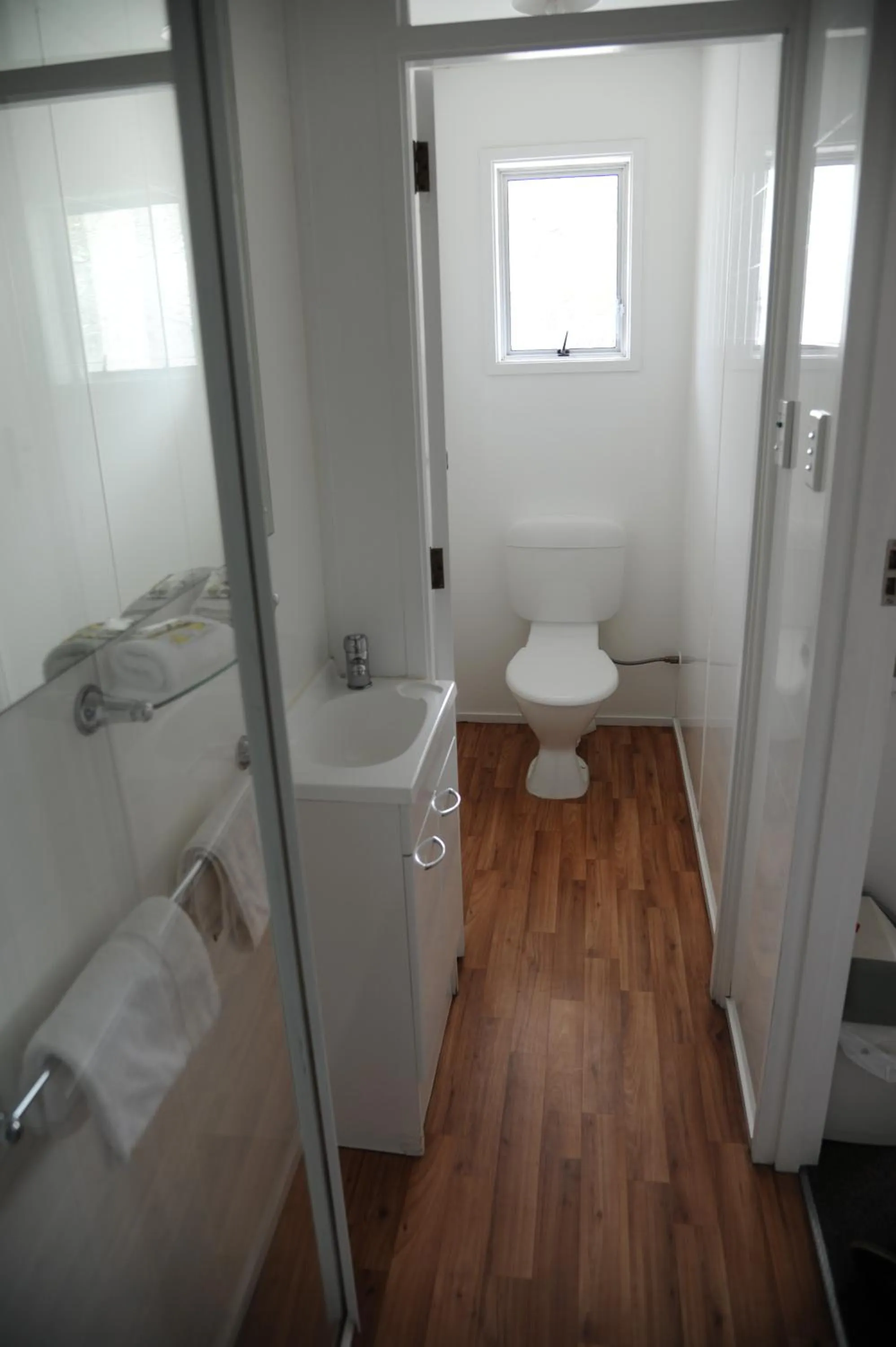 Bathroom in Blenheim Bridges Holiday Park