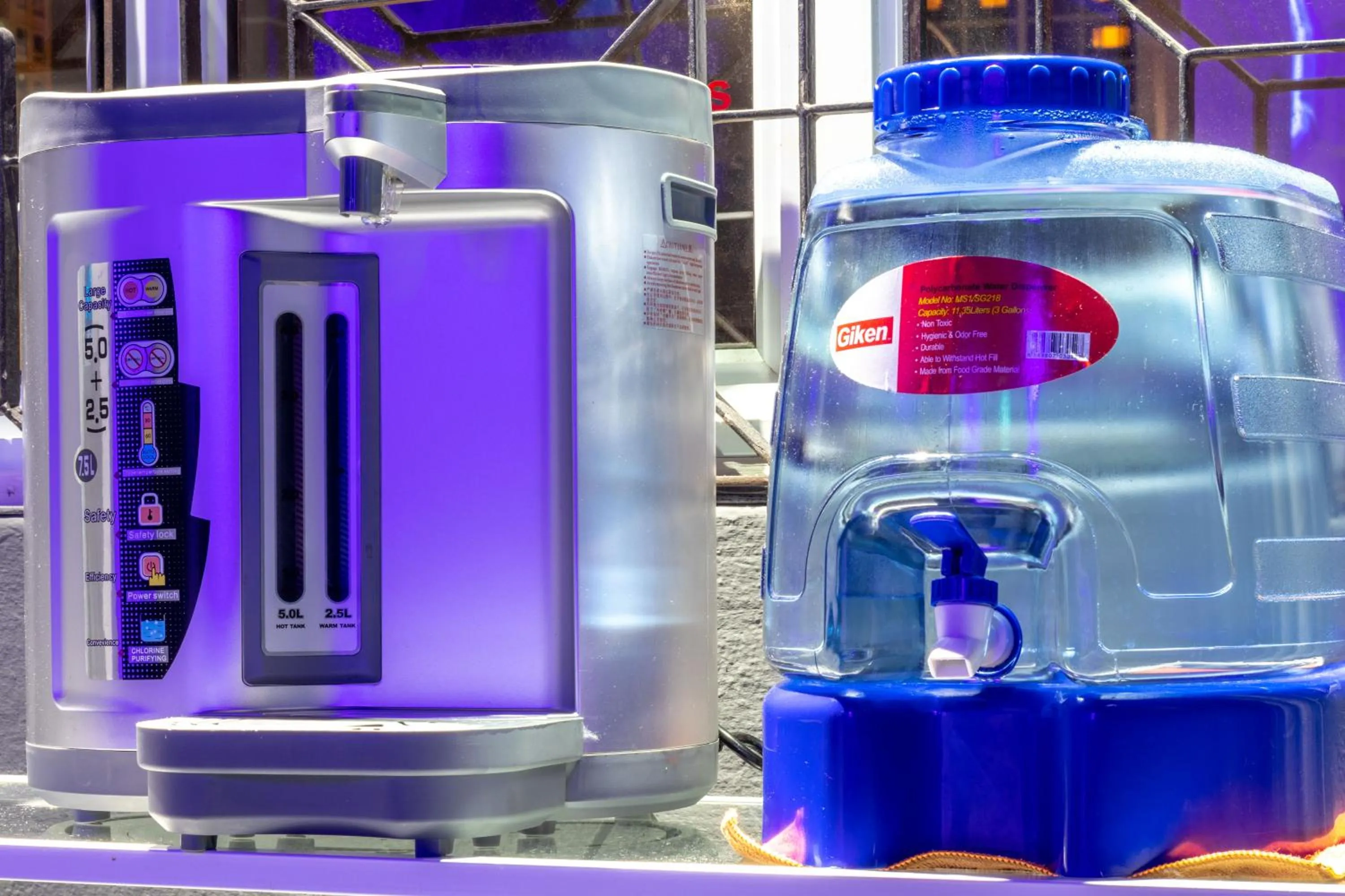 Alcoholic drinks in MET A Space Pod at Arab Street