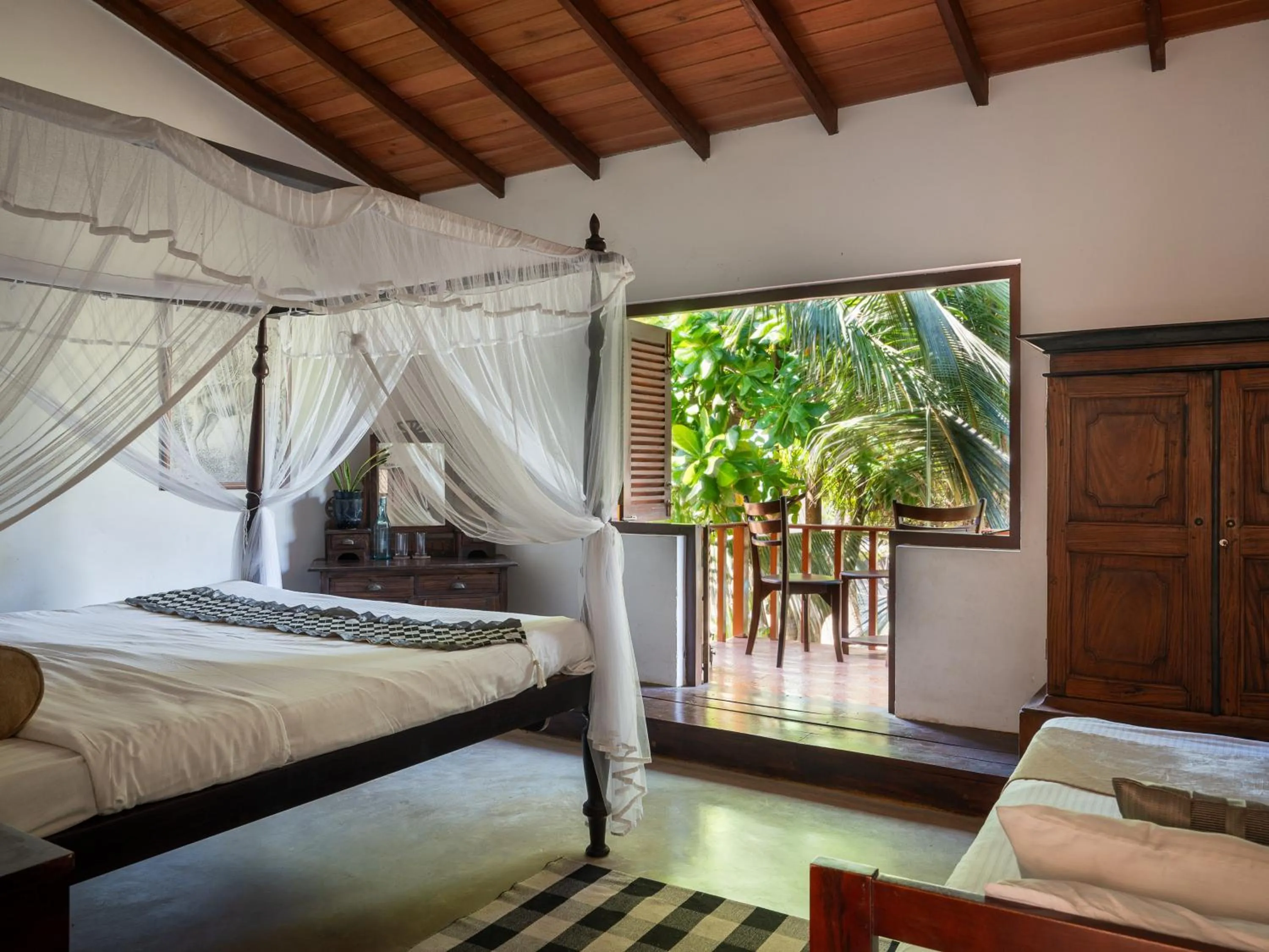 Photo of the whole room, Bed in Villa Sunbird Negombo