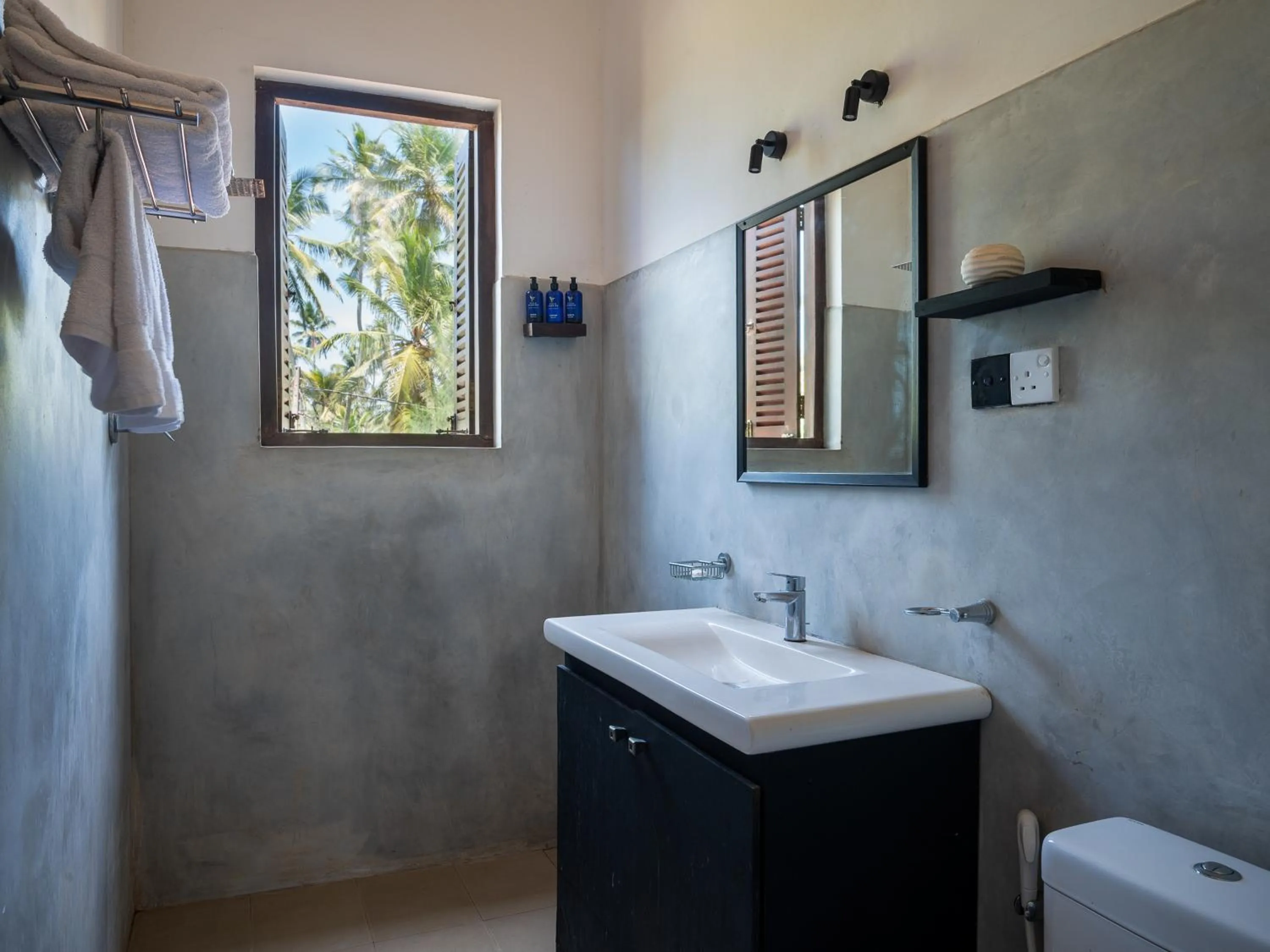 Bathroom in Villa Sunbird Negombo