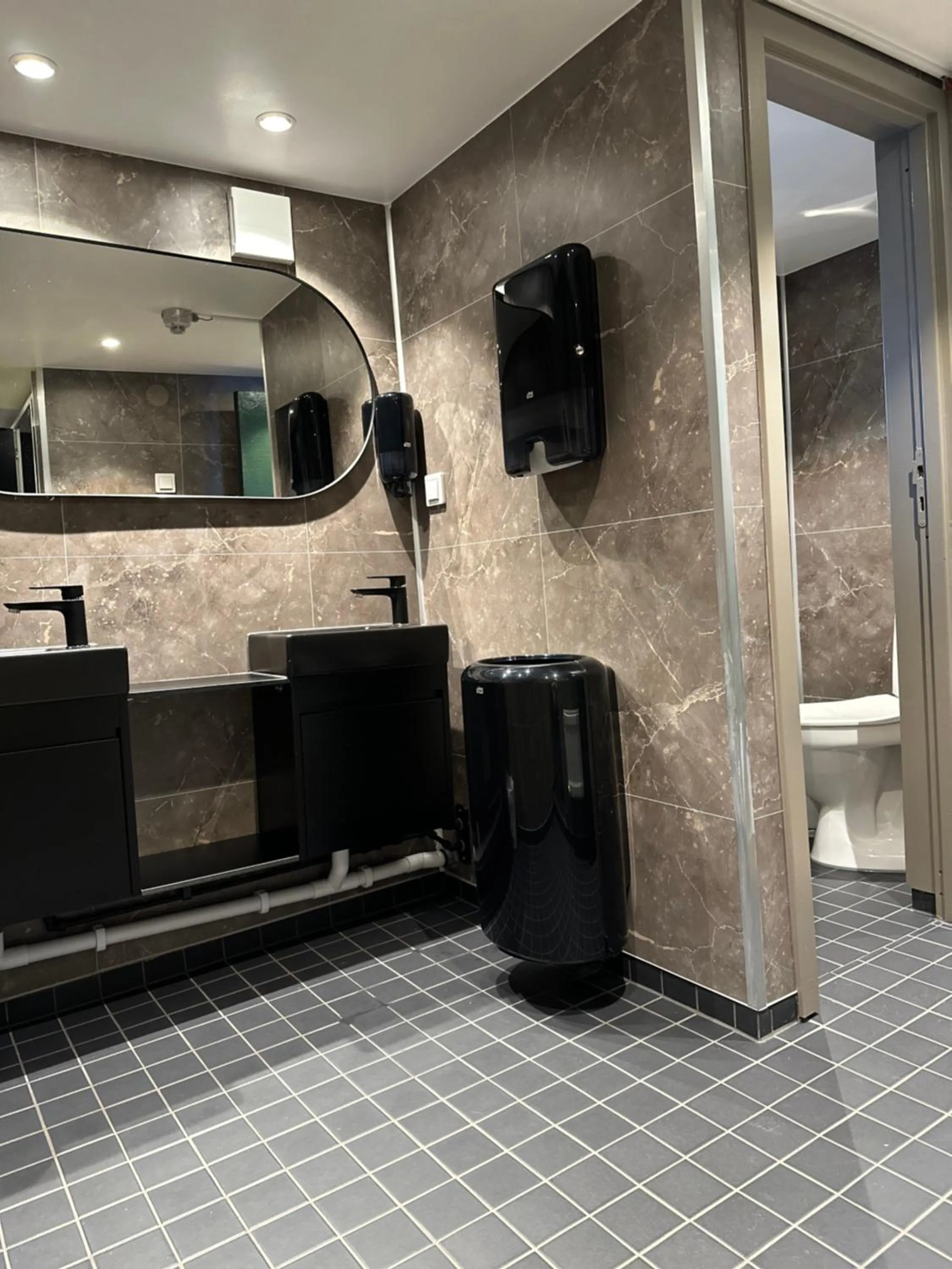 Bathroom in Den Röda Båten