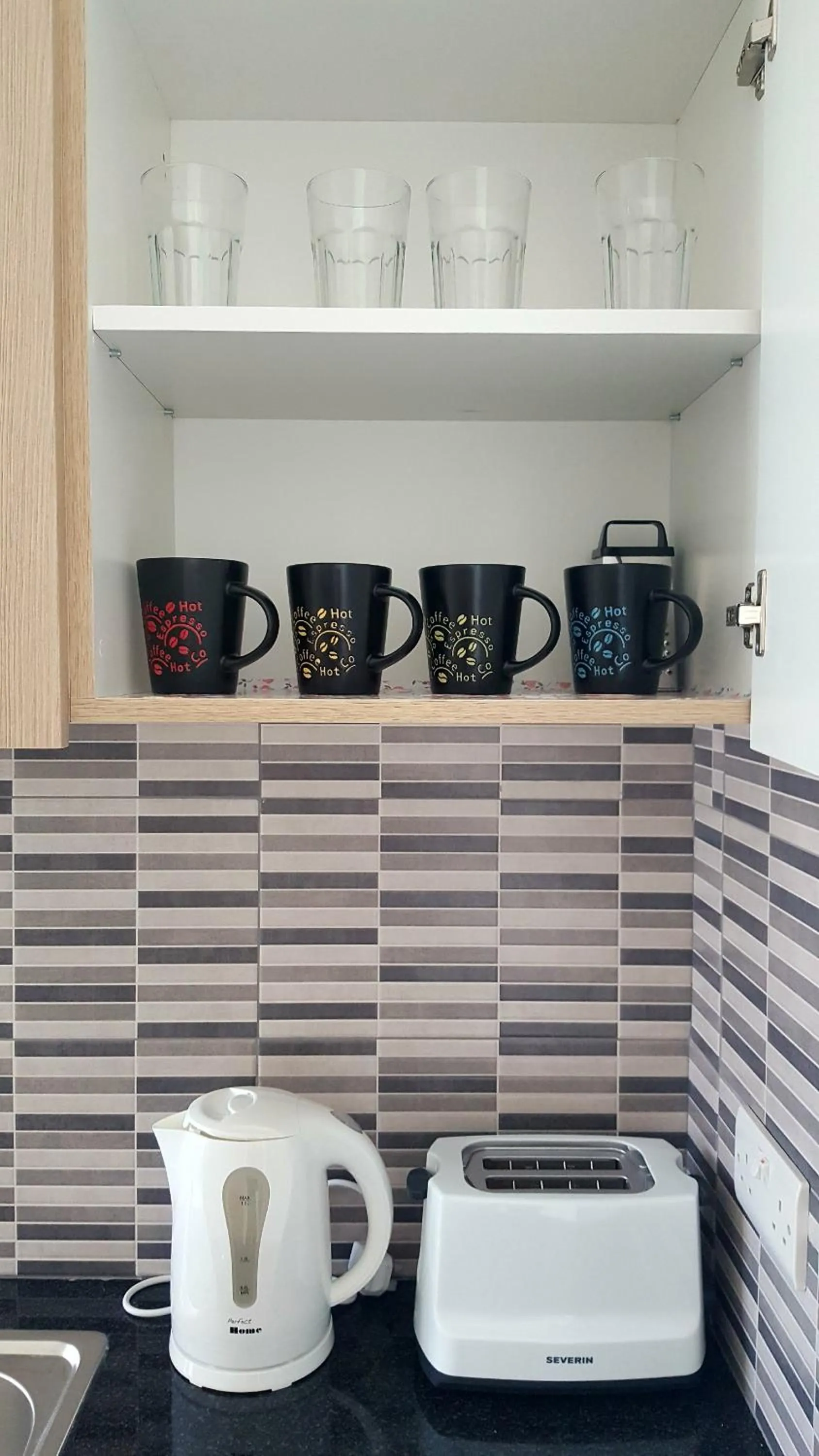 Kitchen or kitchenette in Florence Hotel Apartments