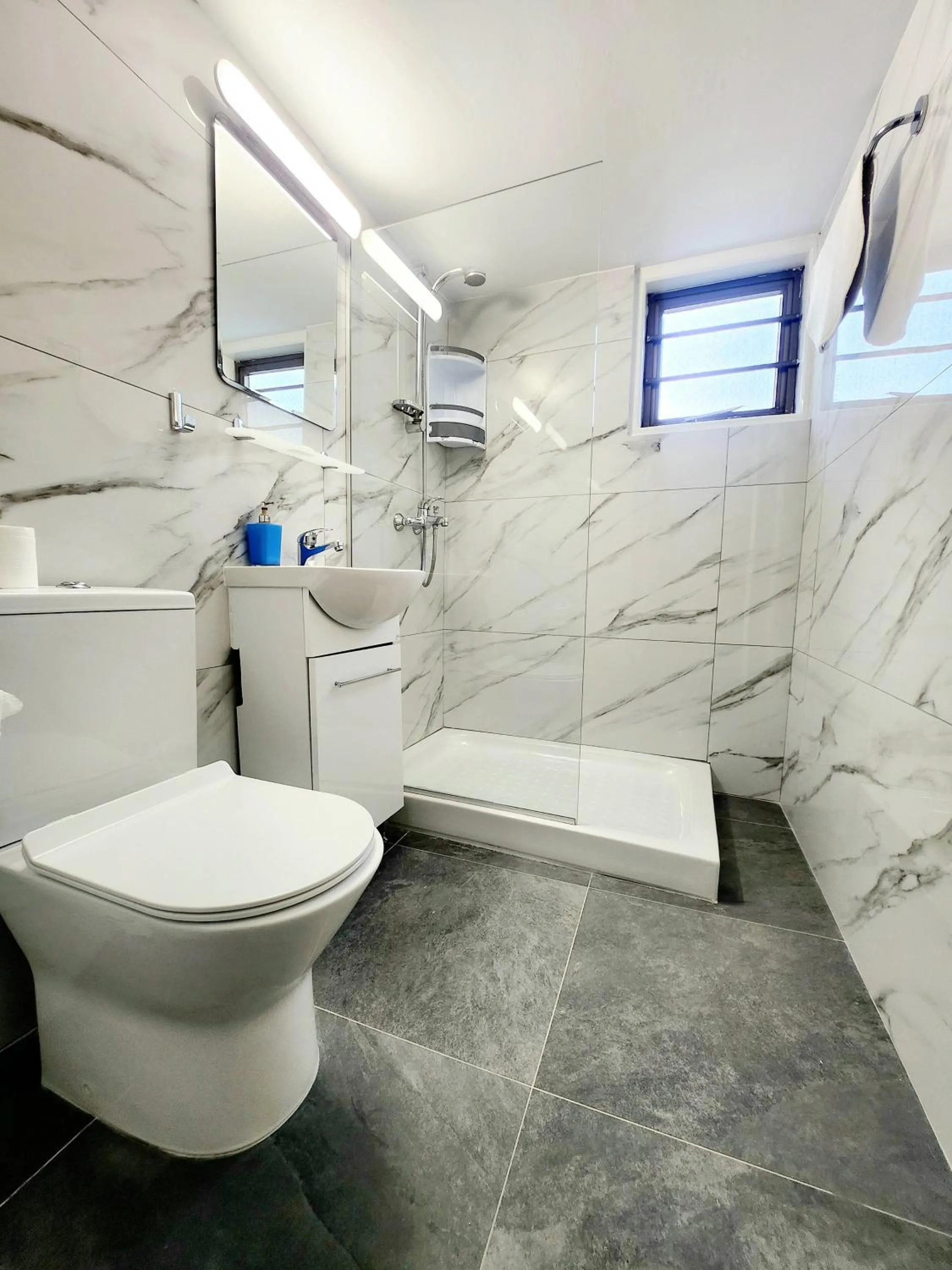 Shower in Florence Hotel Apartments