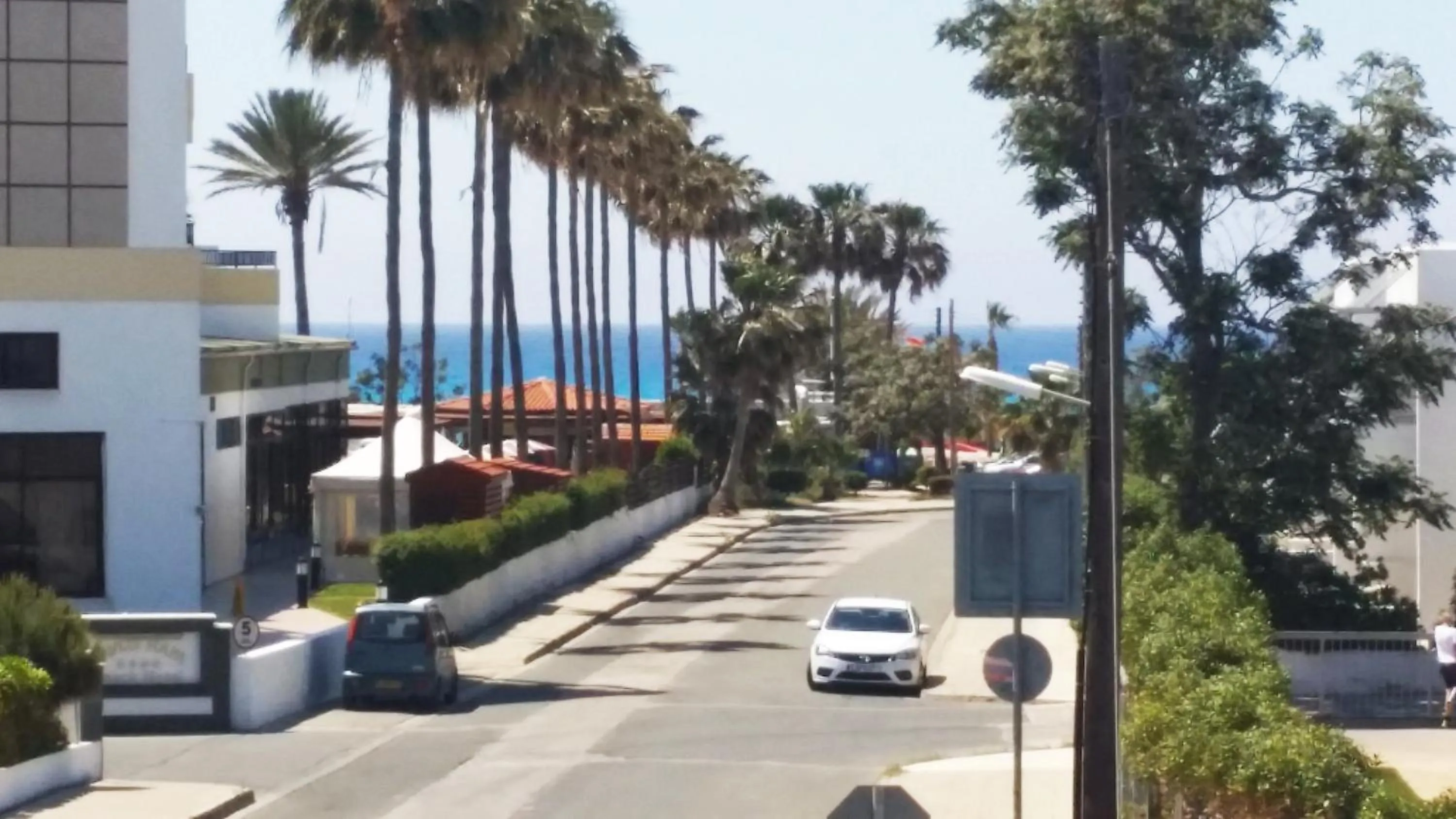 Beach in Florence Hotel Apartments