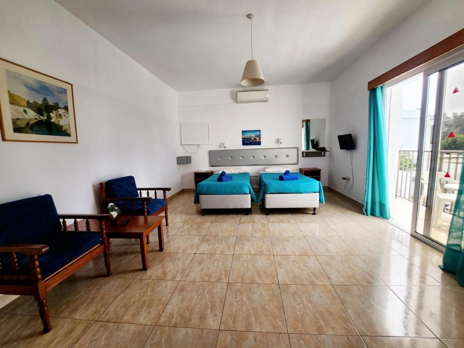 Bed in Florence Hotel Apartments