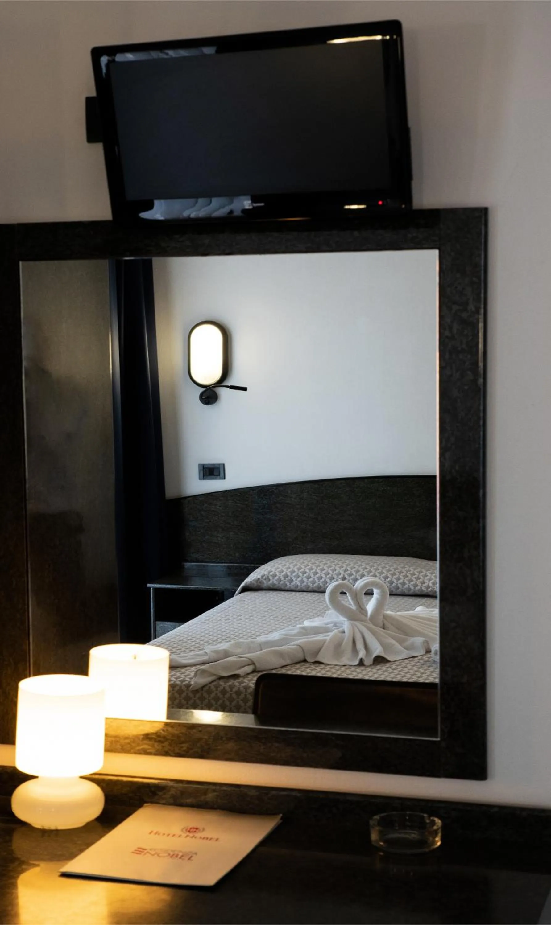 Bedroom, Bed in Hotel Nobel