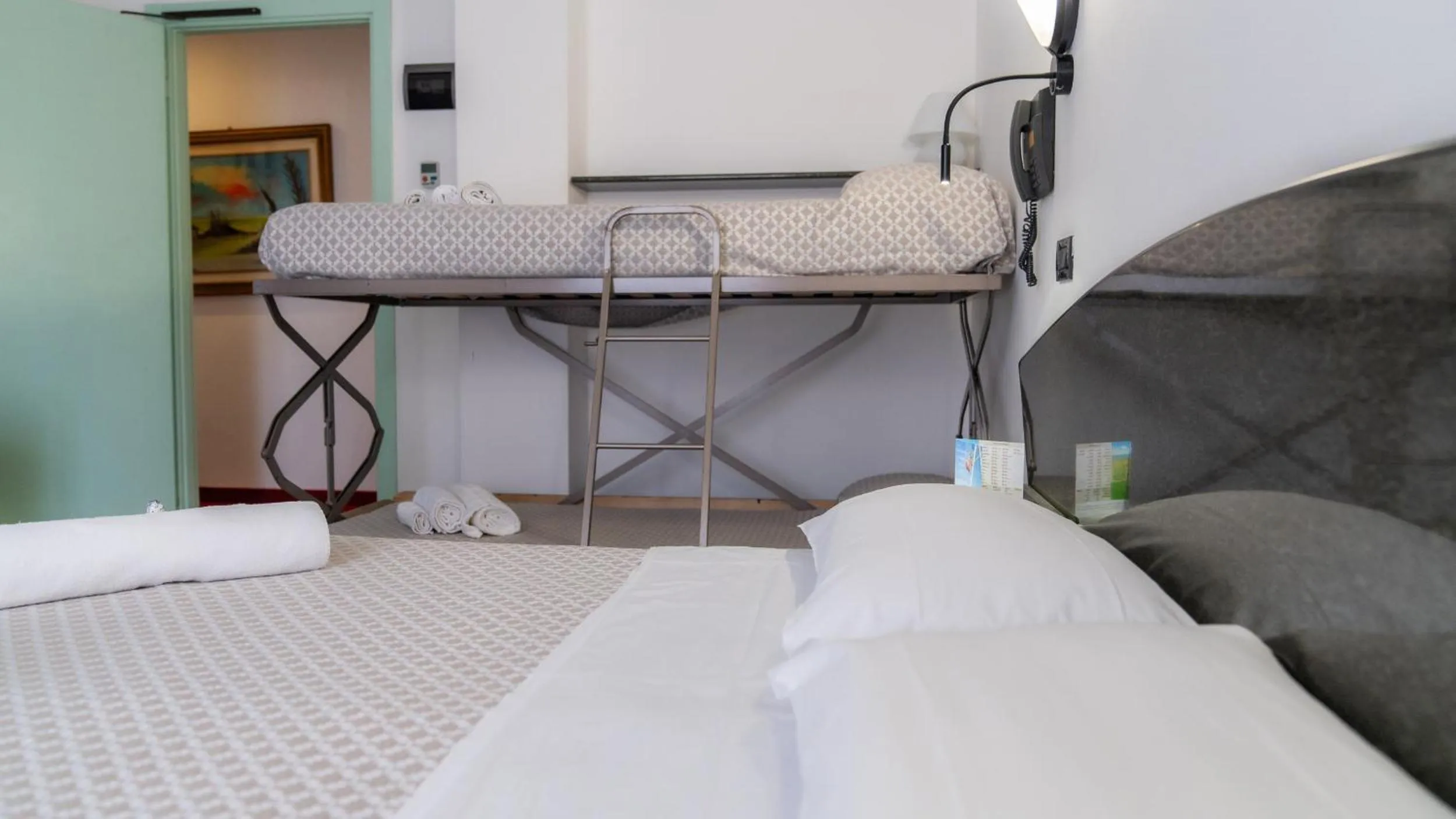 Bedroom, Bed in Hotel Nobel