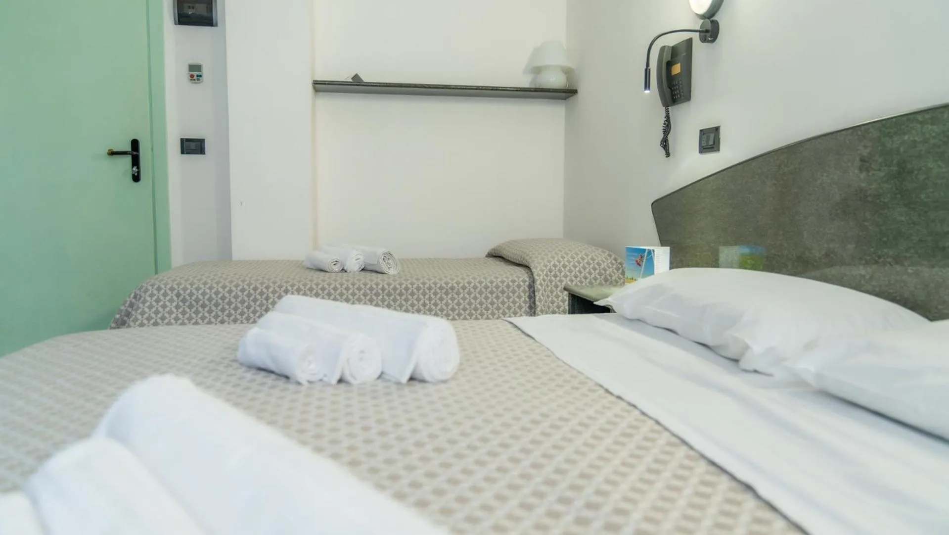 Bedroom, Bed in Hotel Nobel