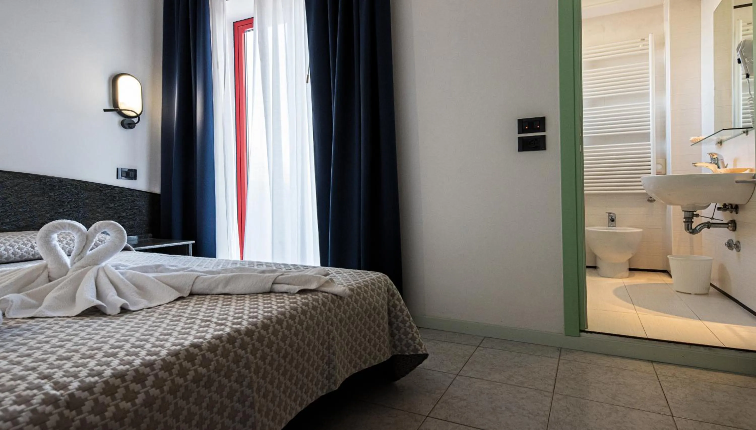 Bedroom, Bed in Hotel Nobel