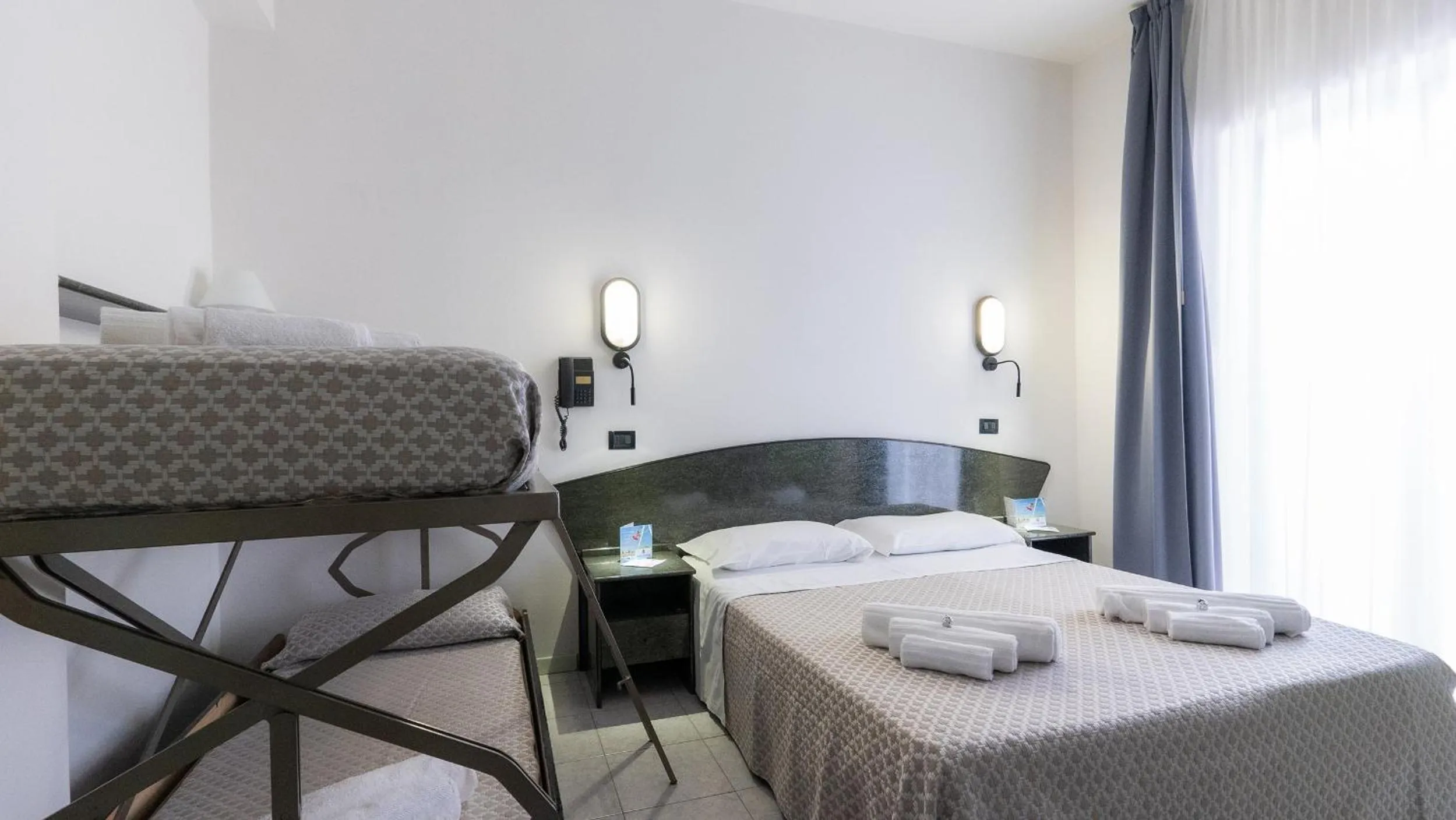 Bedroom, Bed in Hotel Nobel