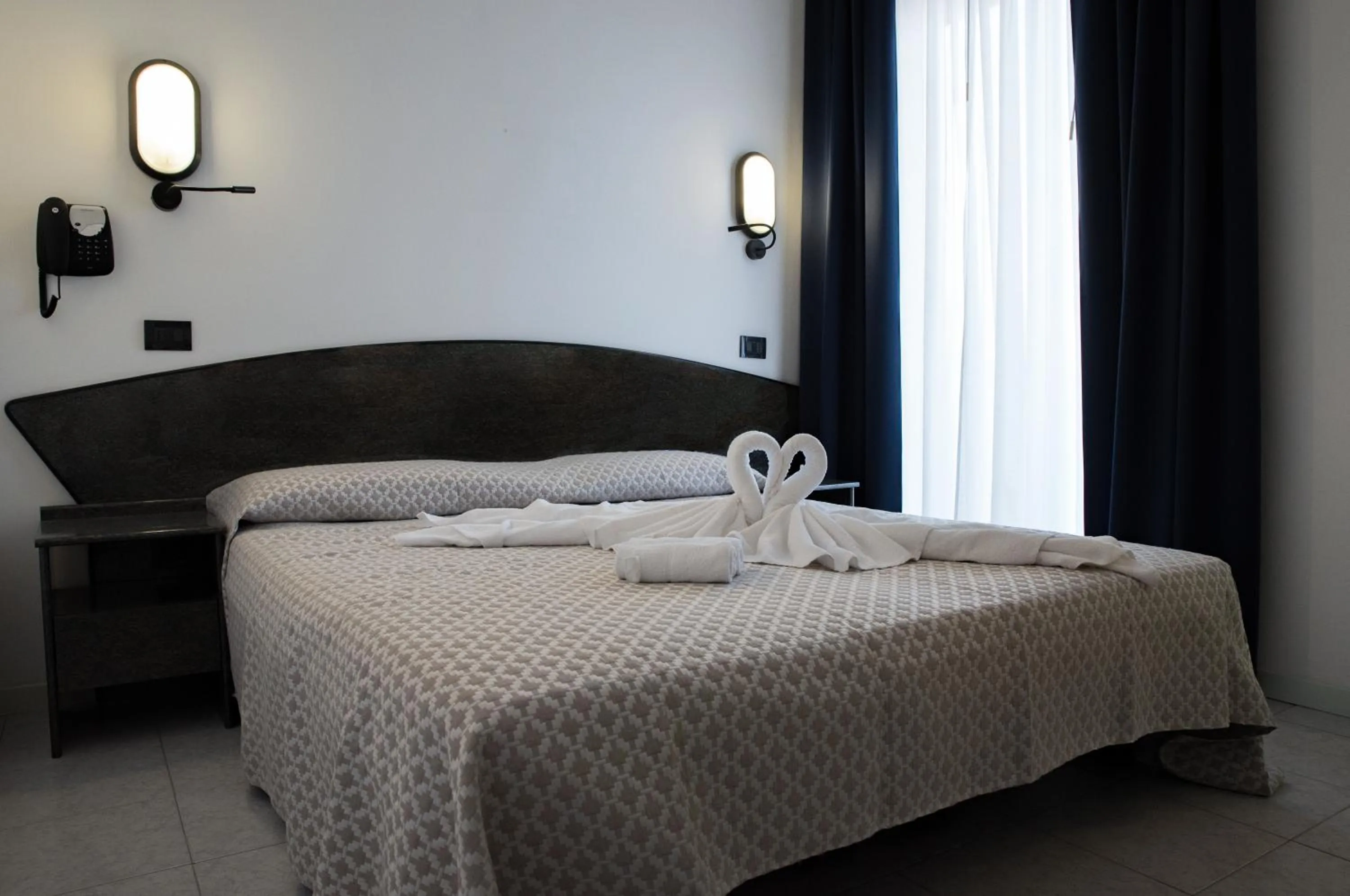 Bedroom, Bed in Hotel Nobel