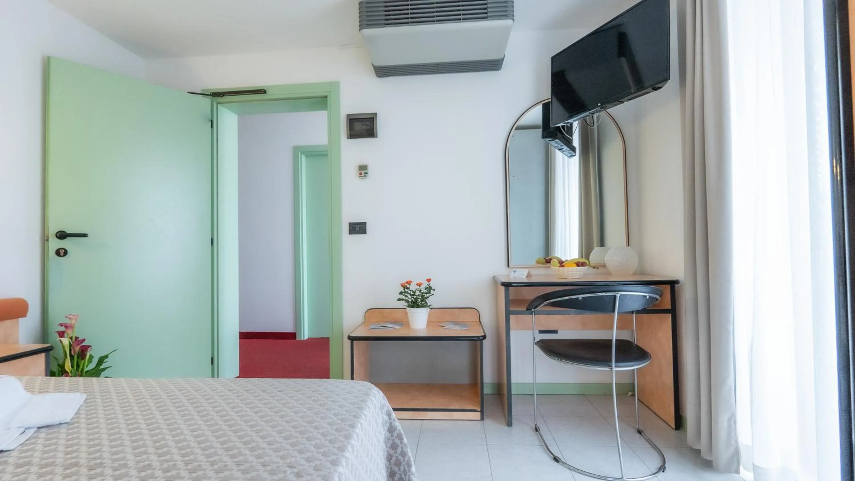 Bedroom, Bed in Hotel Nobel