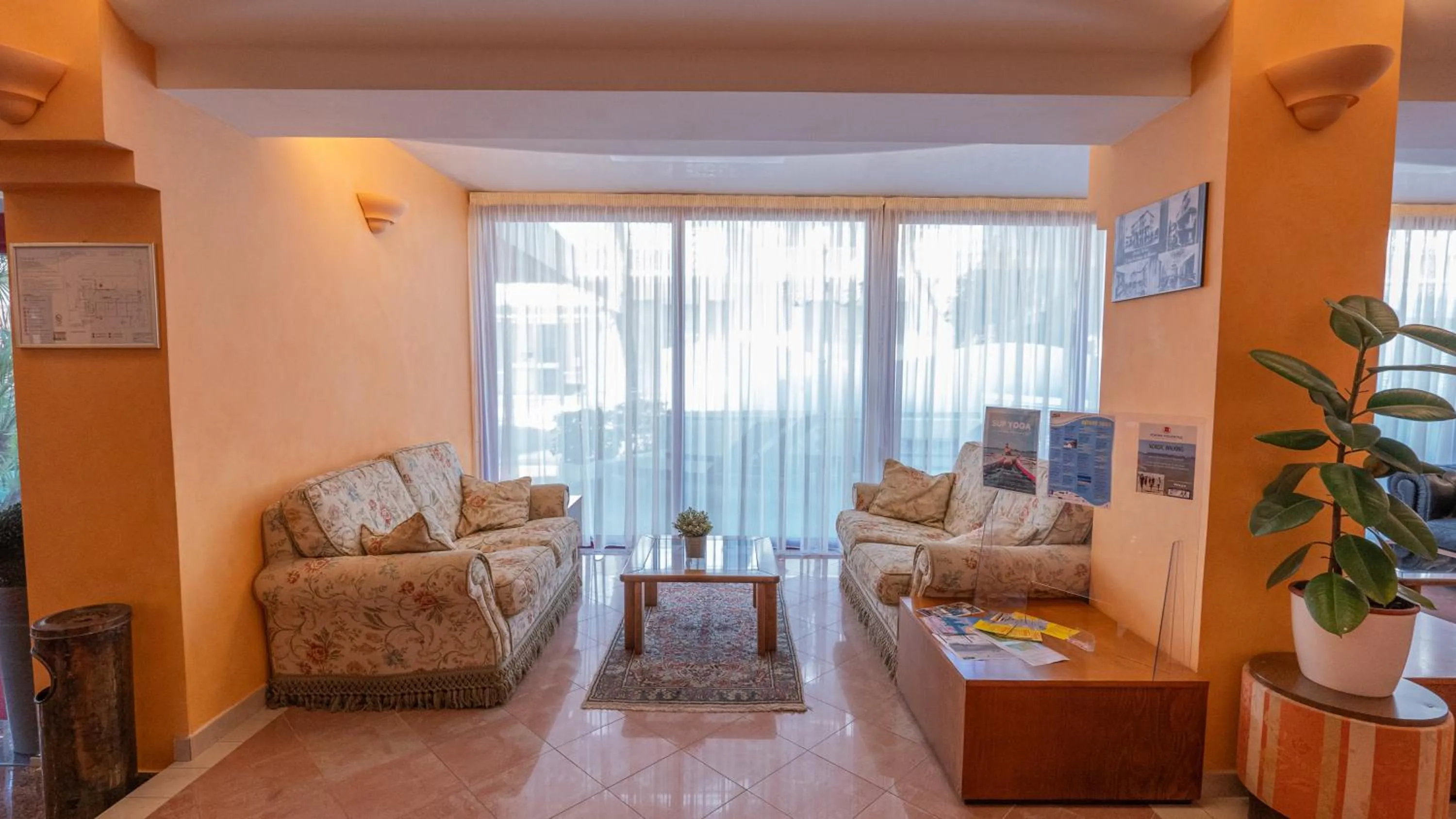 Lobby or reception in Hotel Nobel