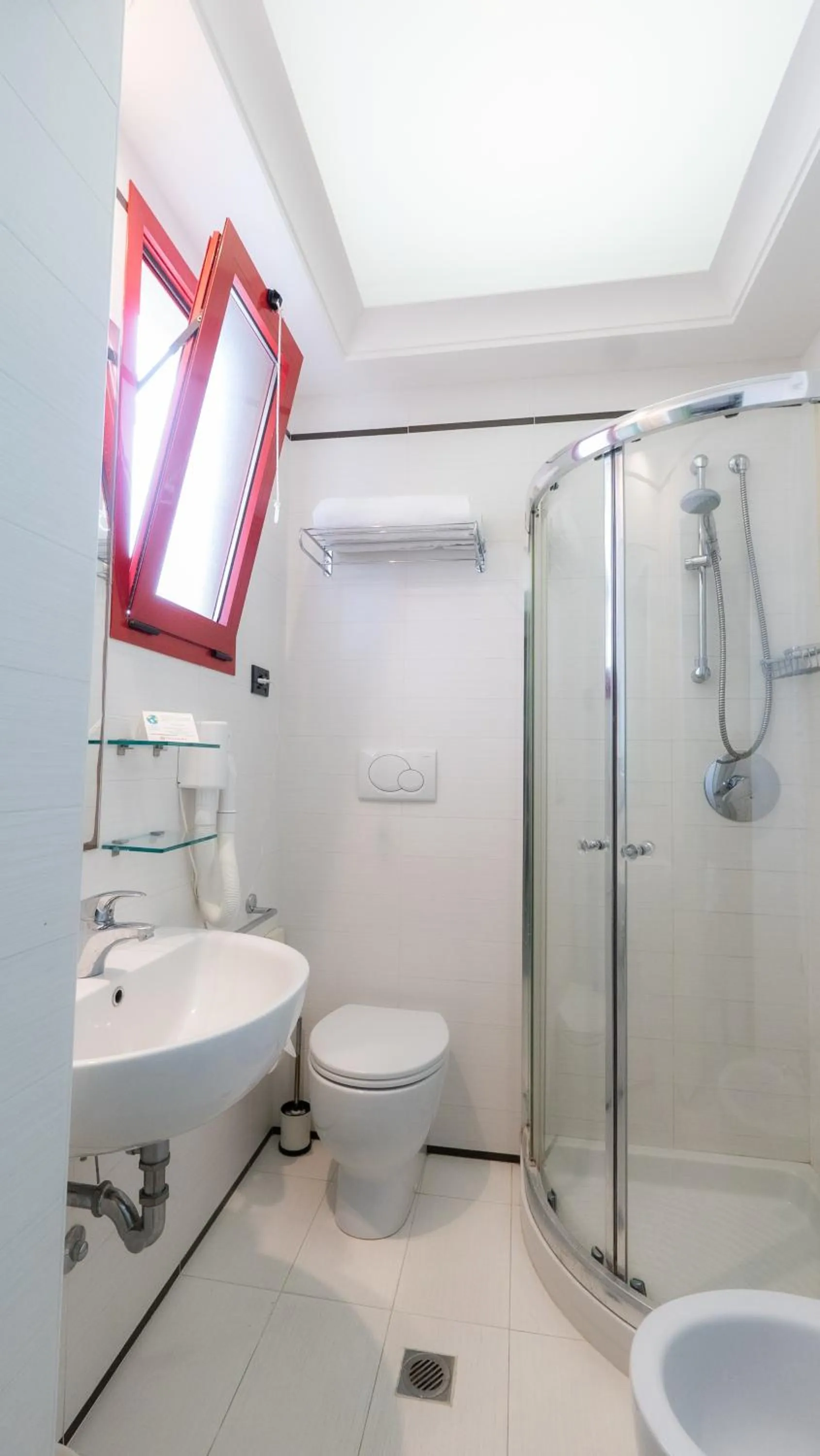 Bathroom in Hotel Nobel