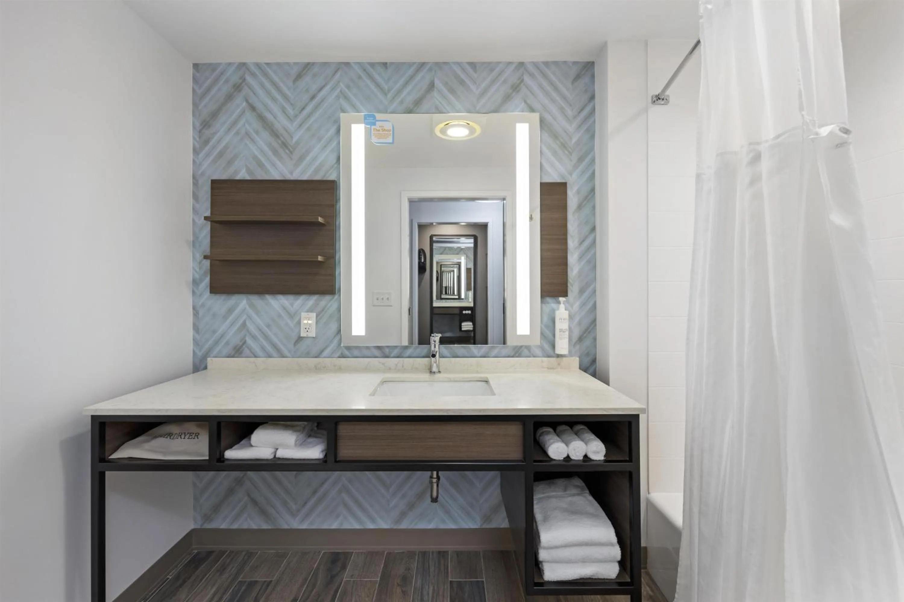 Bathroom in Hilton Garden Inn Gallatin