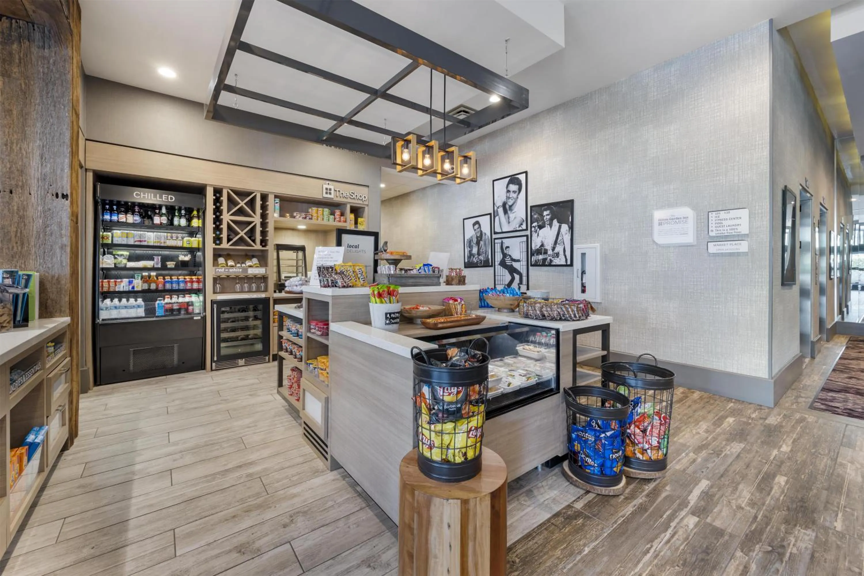 Restaurant/places to eat in Hilton Garden Inn Gallatin