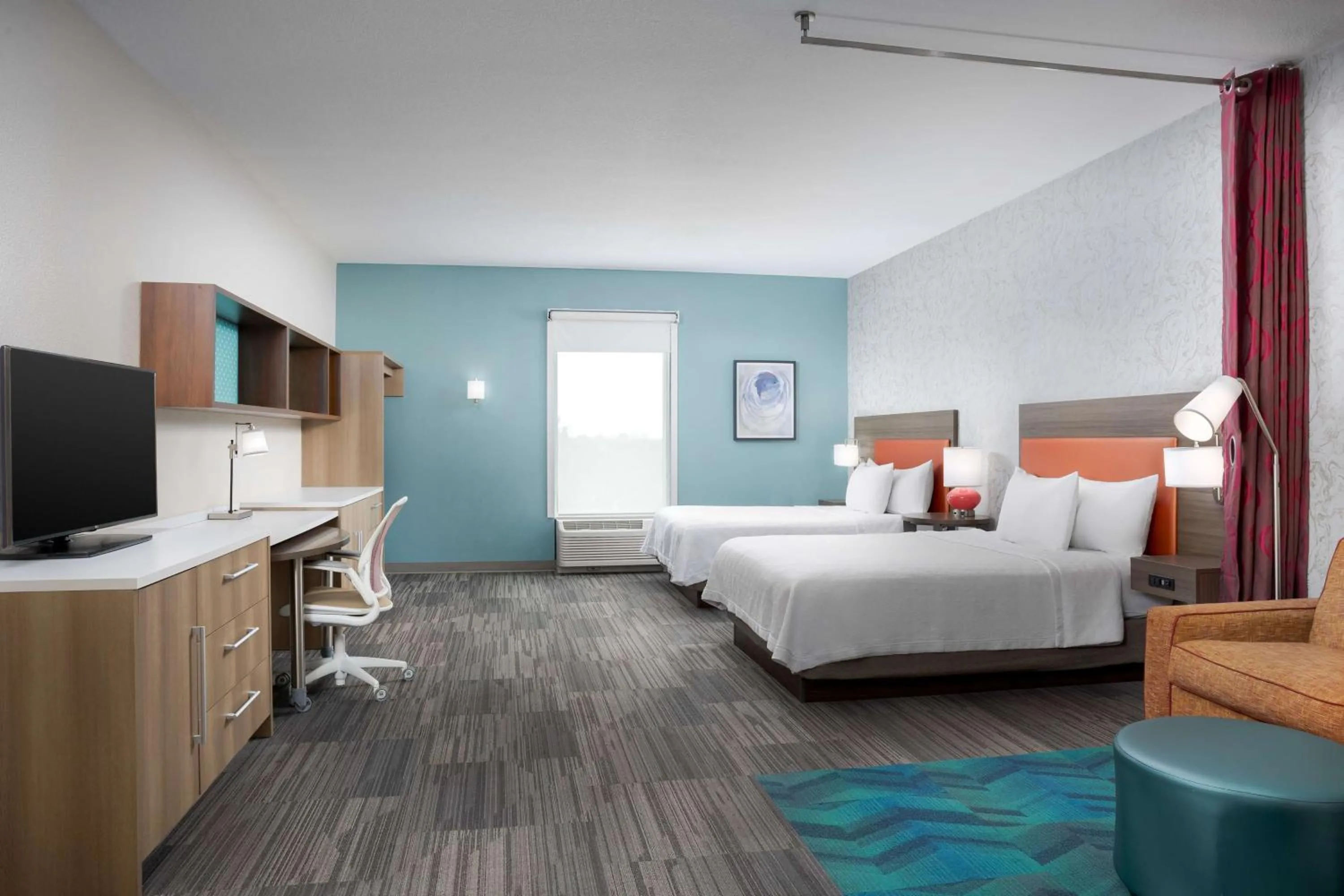 Bed in Home2 Suites By Hilton Clermont