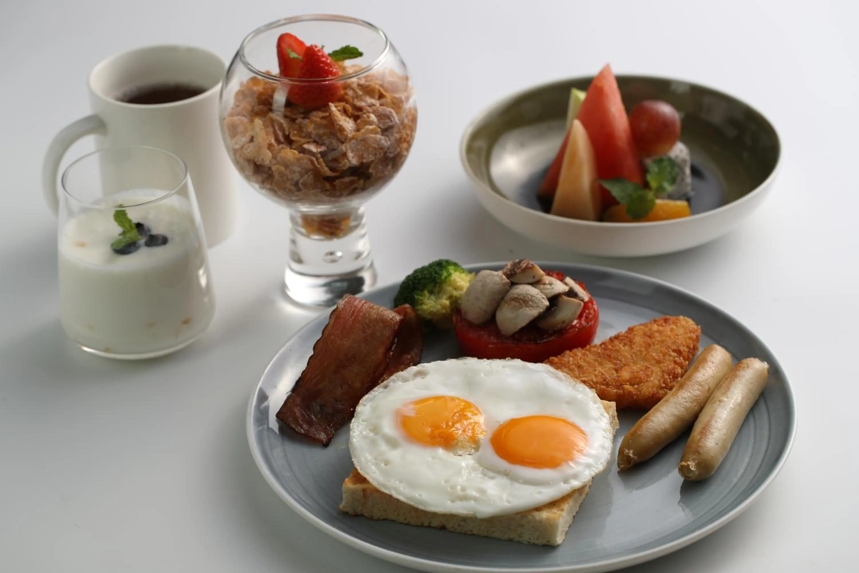 Breakfast in Joyze Hotel Xiamen, Curio Collection By Hilton