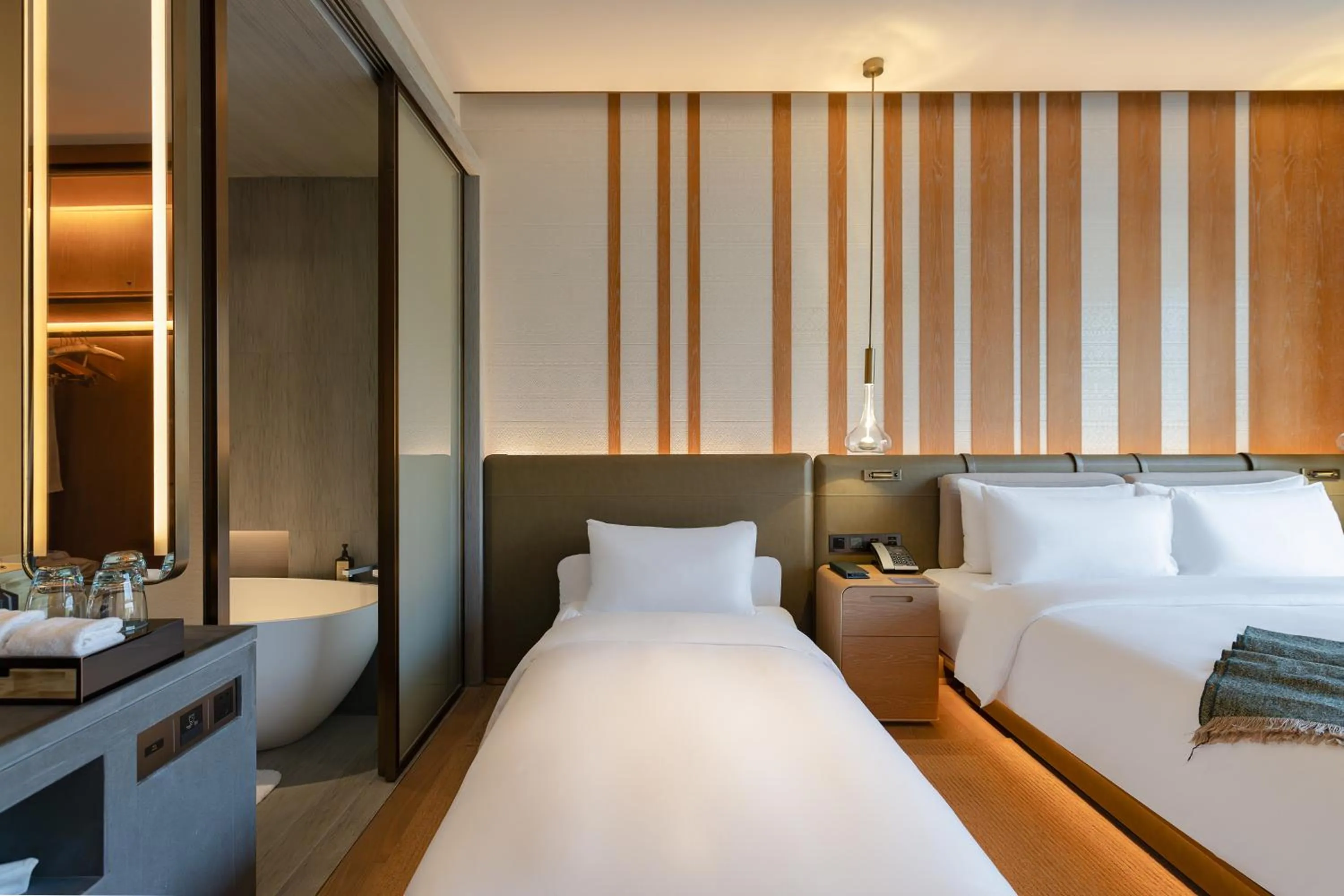 Bed in Joyze Hotel Xiamen, Curio Collection By Hilton