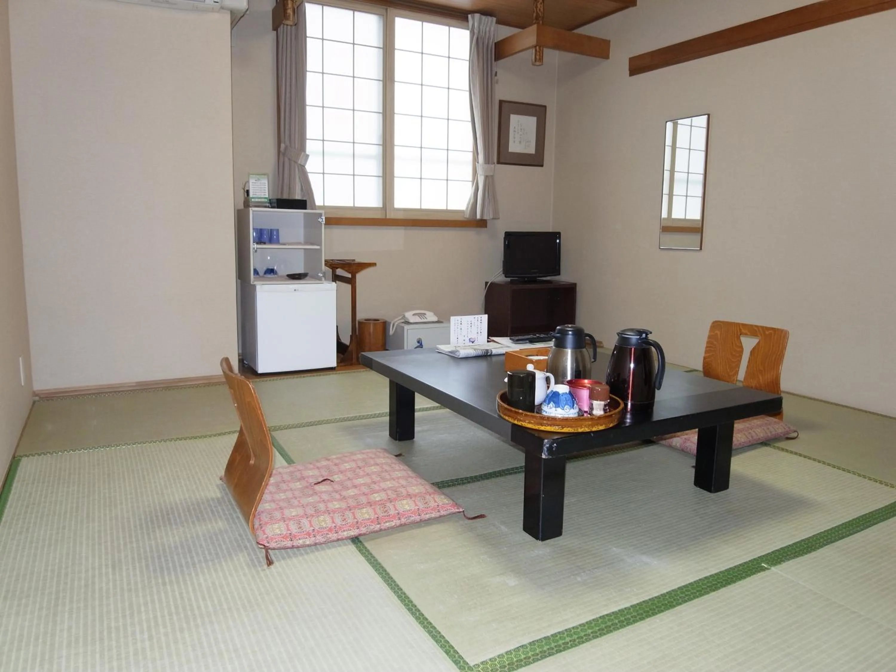 Photo of the whole room in Nakamuraya Ryokan