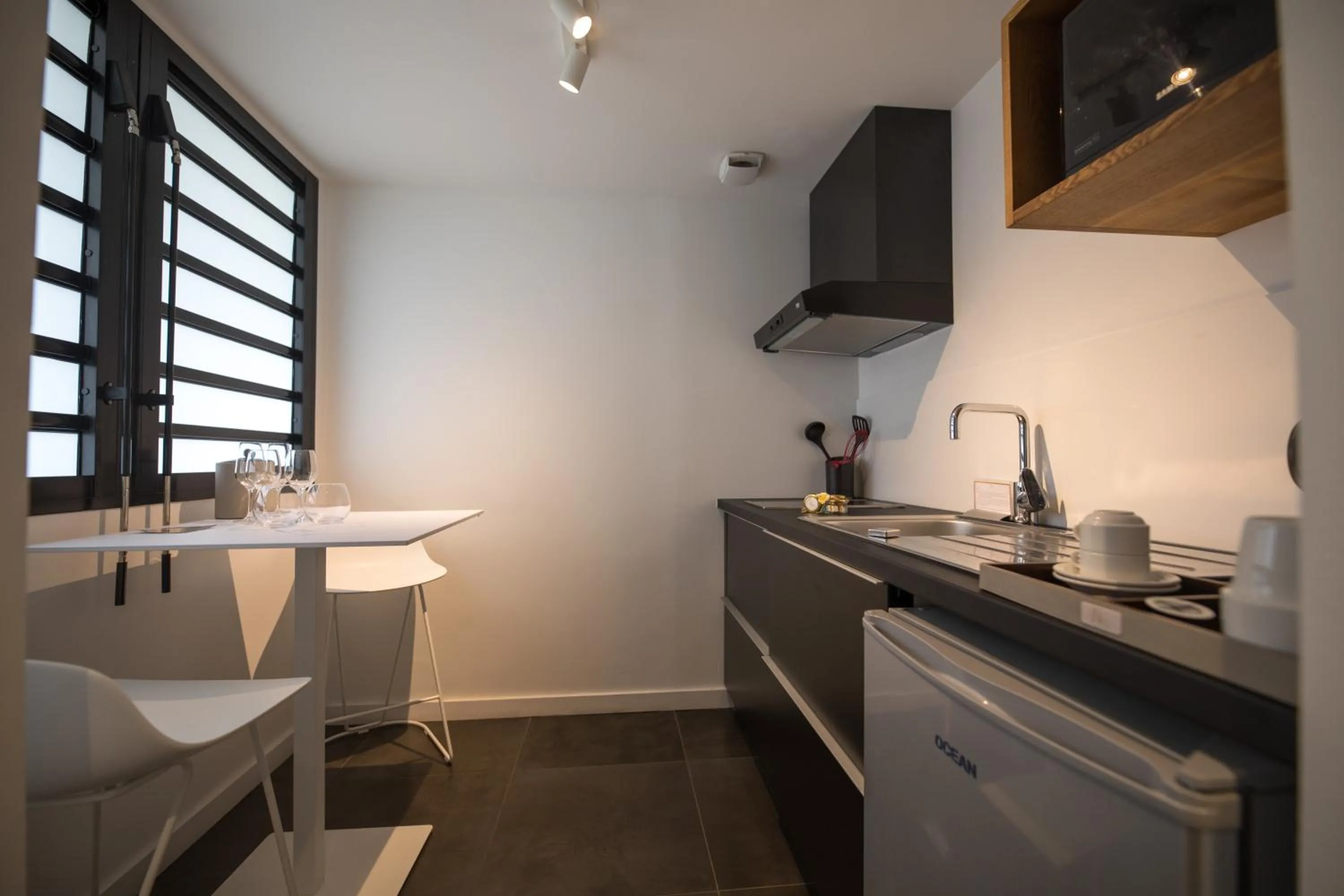 Kitchen or kitchenette in Ness by D-Ocean