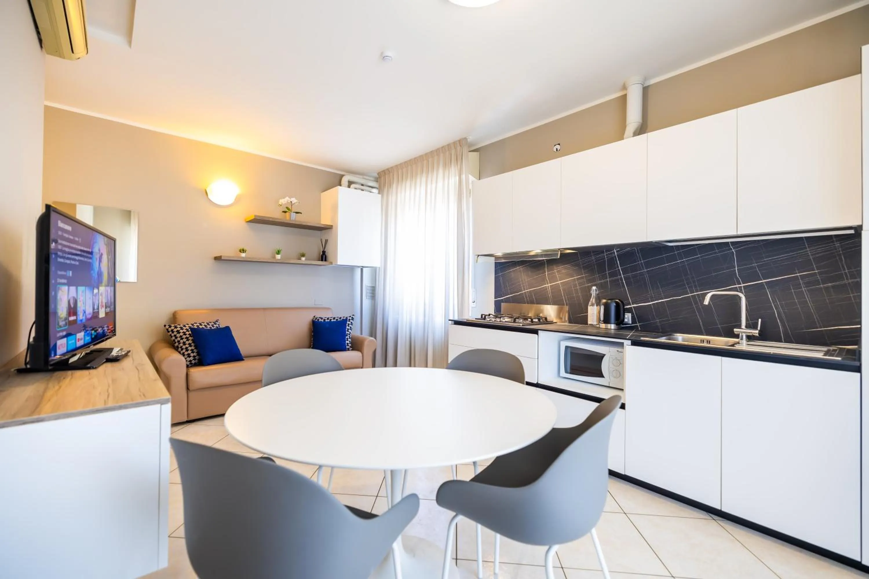 TV and multimedia in Residenza Mediterranea Apartments