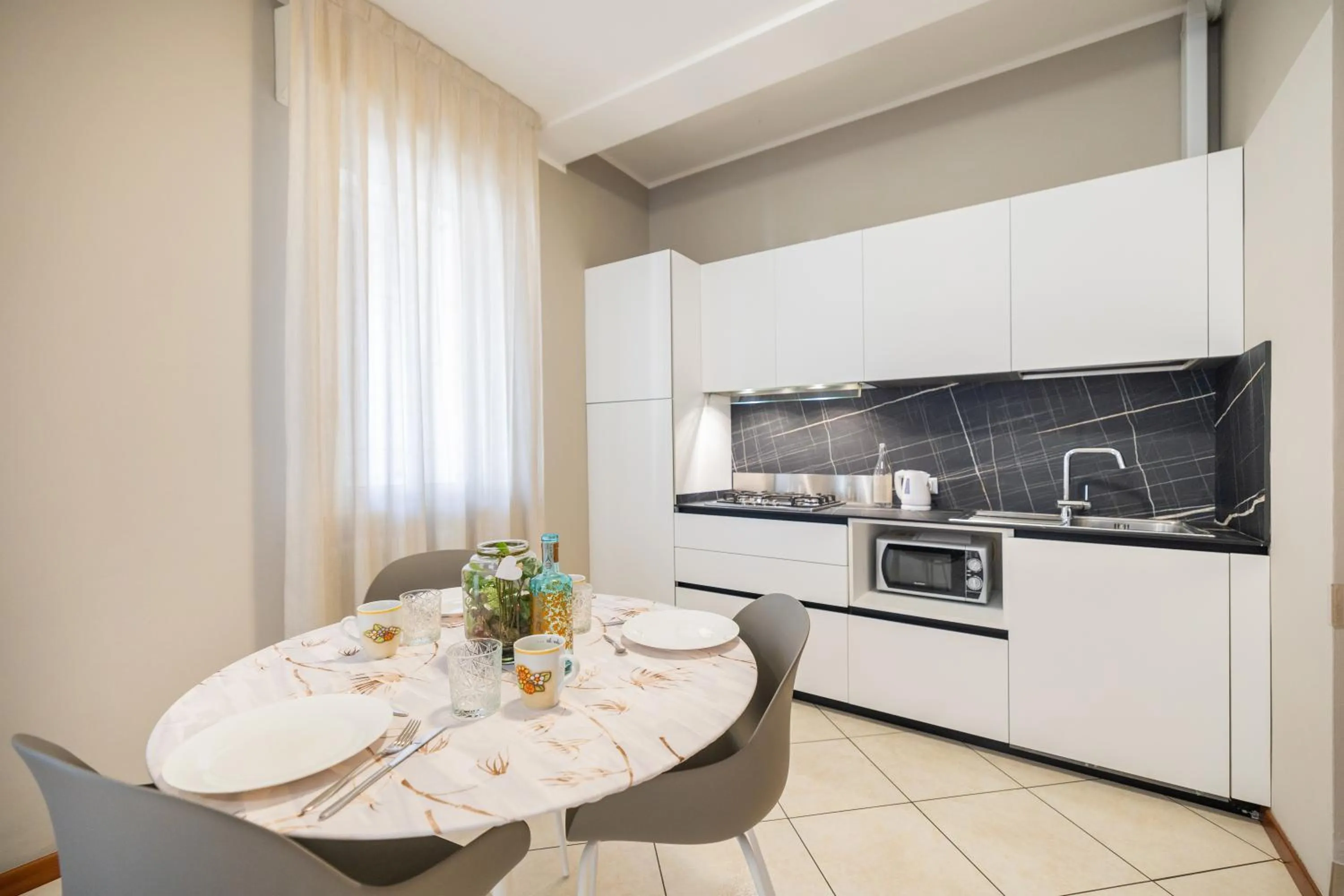 Kitchen or kitchenette in Residenza Mediterranea Apartments