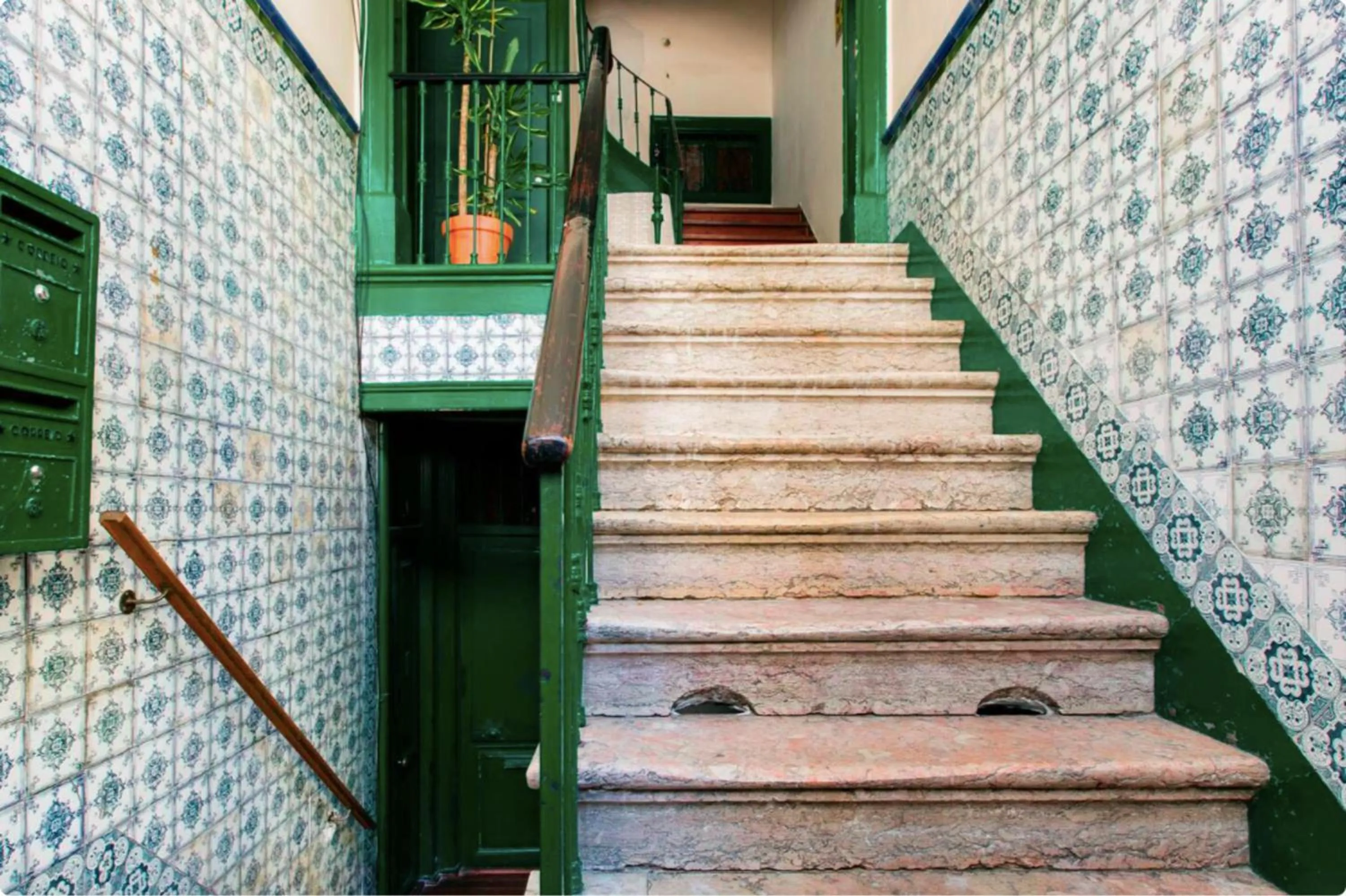 acessibility in 1898 Home & Suites