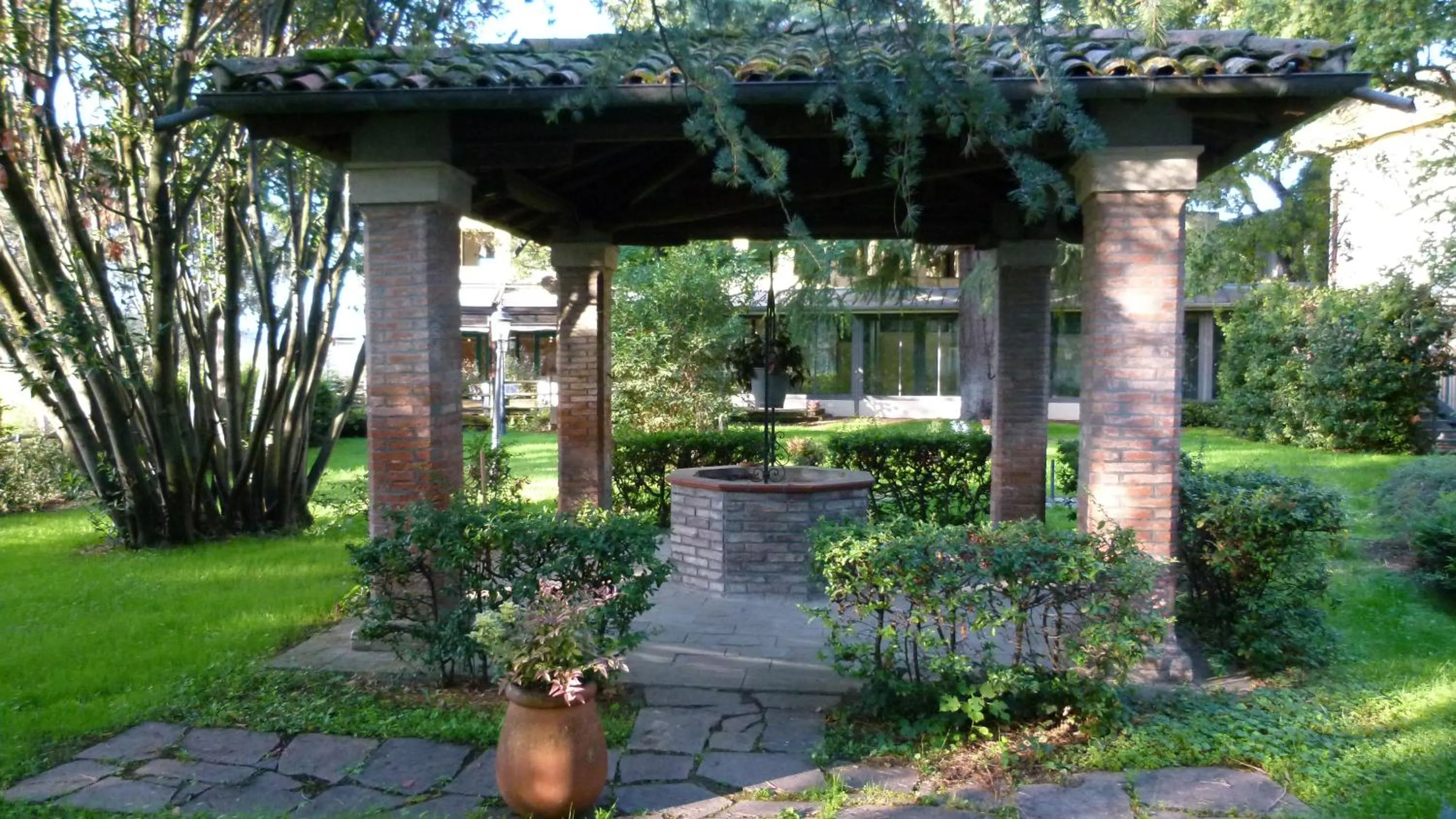 Garden in Meditur Hotel Bologna