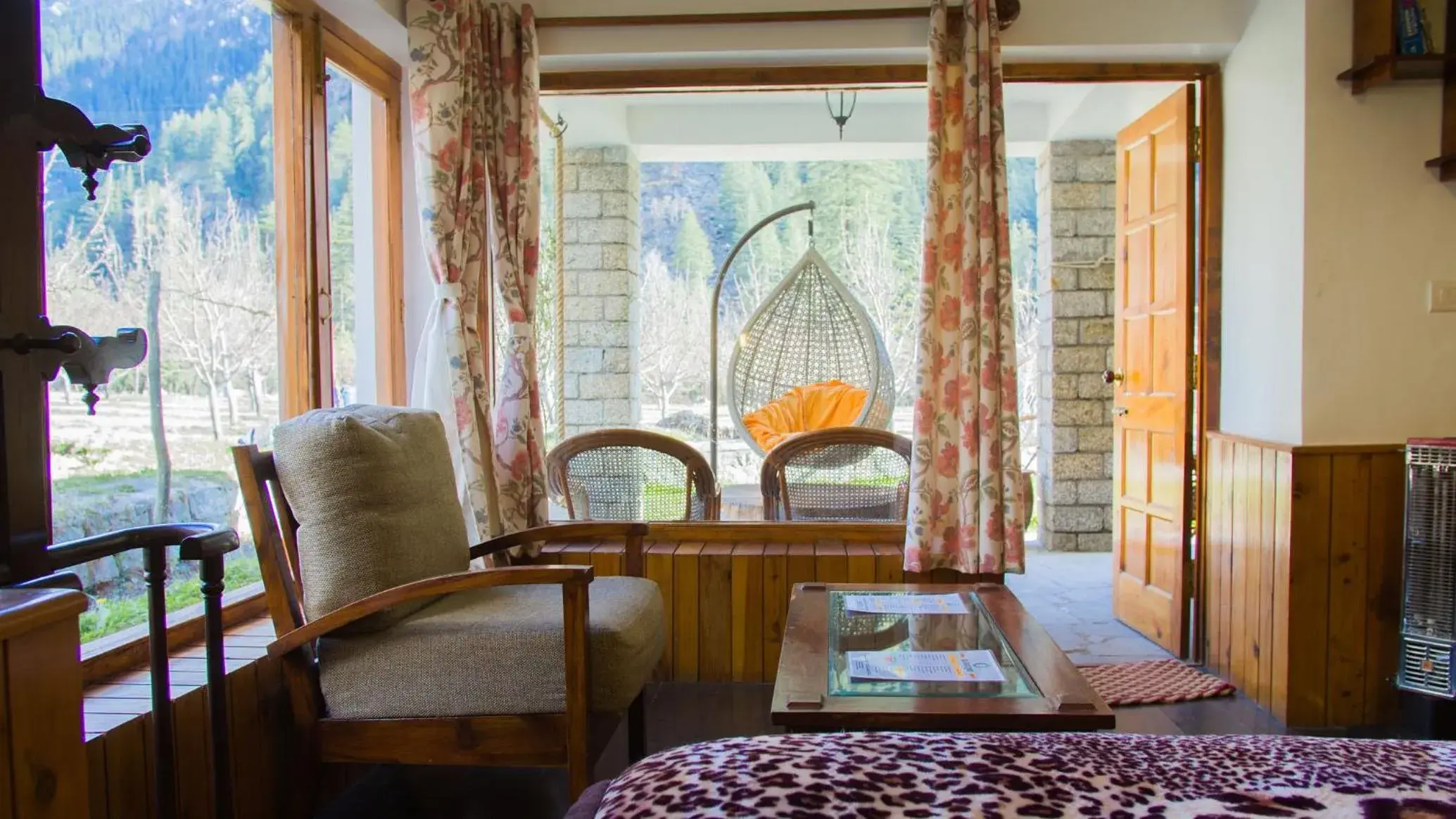 Large Double Room in Banjara Camp and Retreat Sangla Large Double Room in Banjara Camp and Retreat Sangla