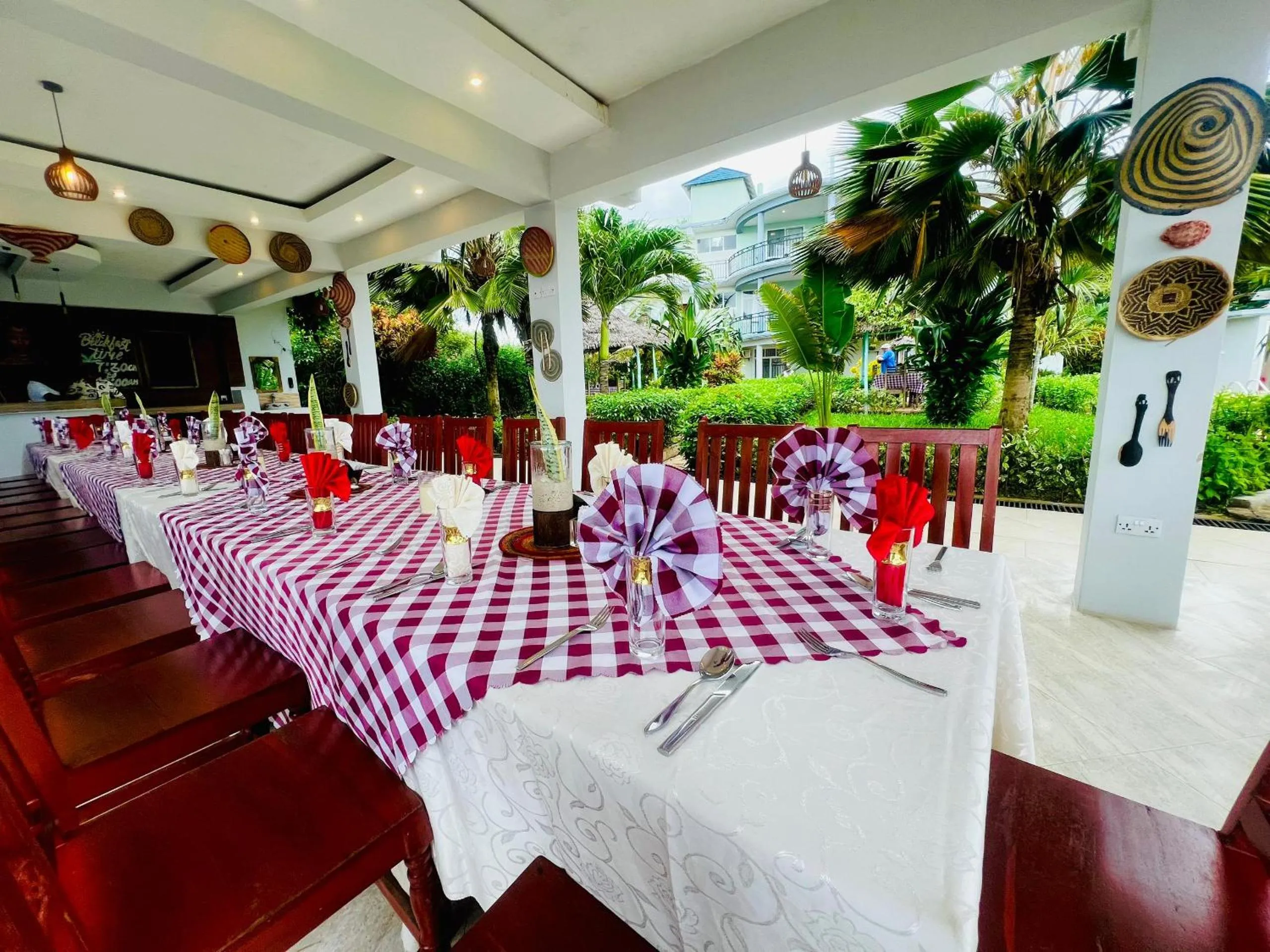 Beach in Sea Crest Hotel