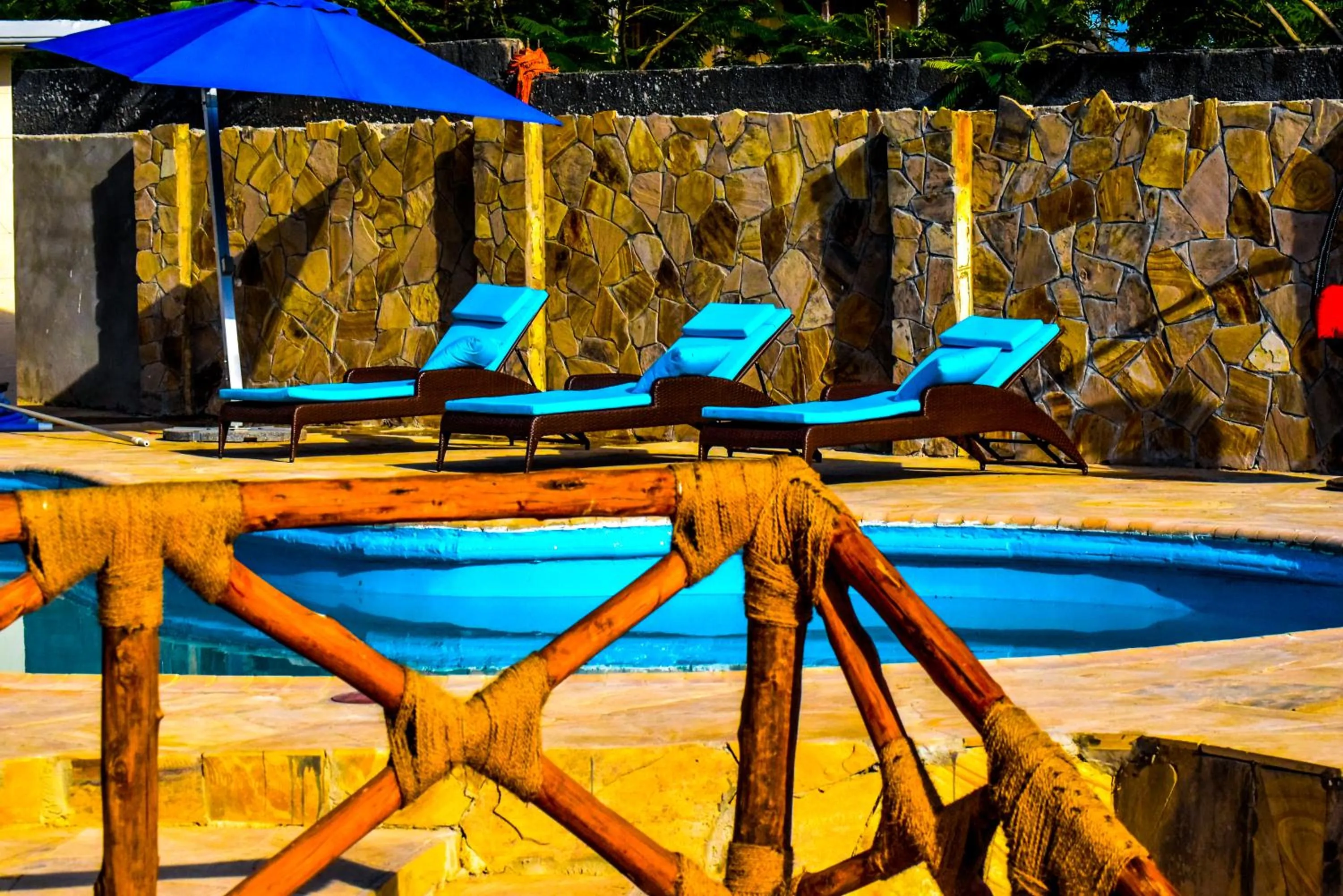 Swimming pool in Sea Crest Hotel