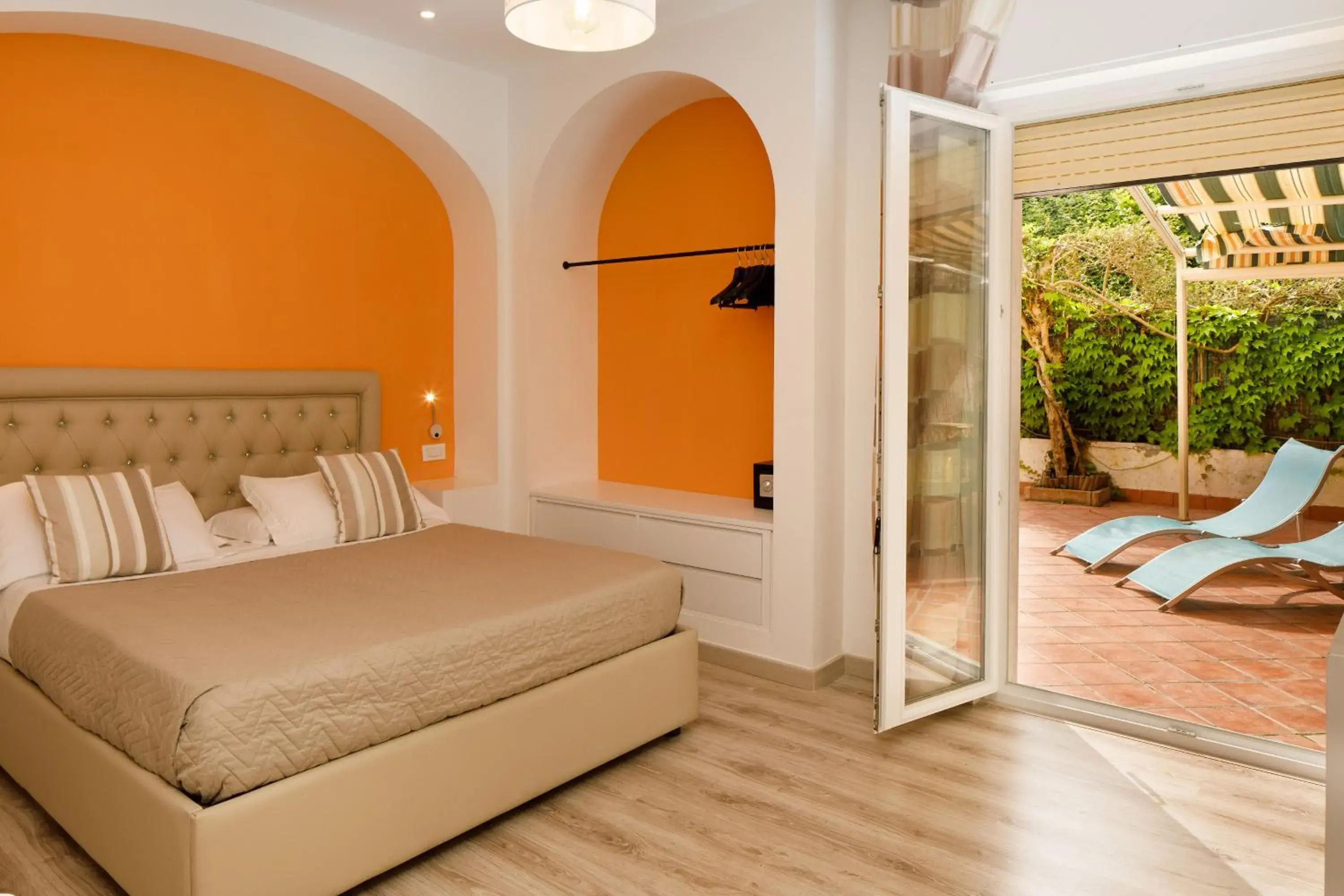 Sorrento Comfort Rooms con piscina Sorrento Comfort Rooms con piscina