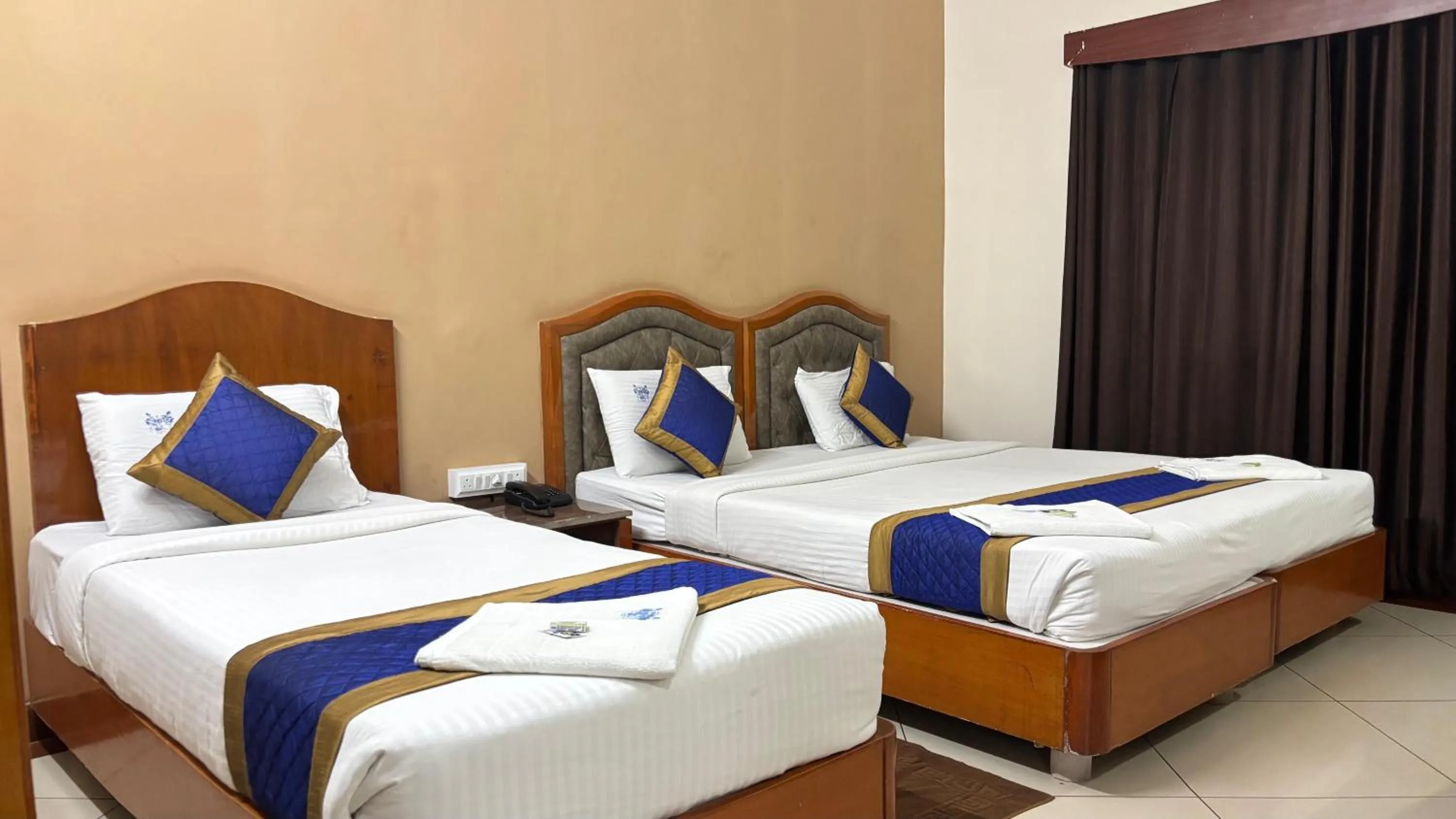 Bed in Hotel Chetan International
