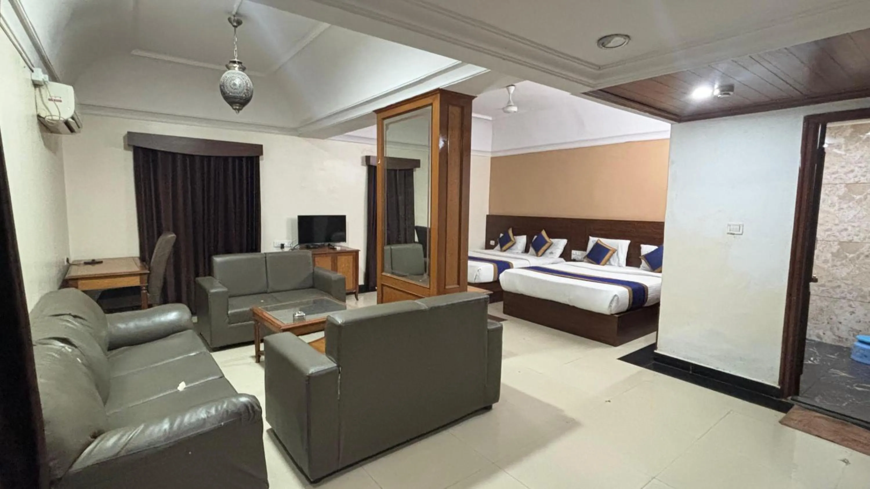 Bed in Hotel Chetan International