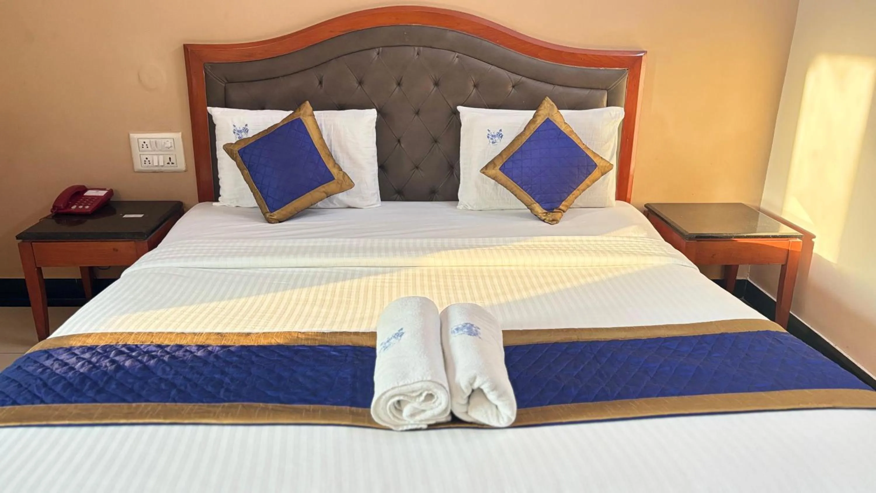 Bed in Hotel Chetan International