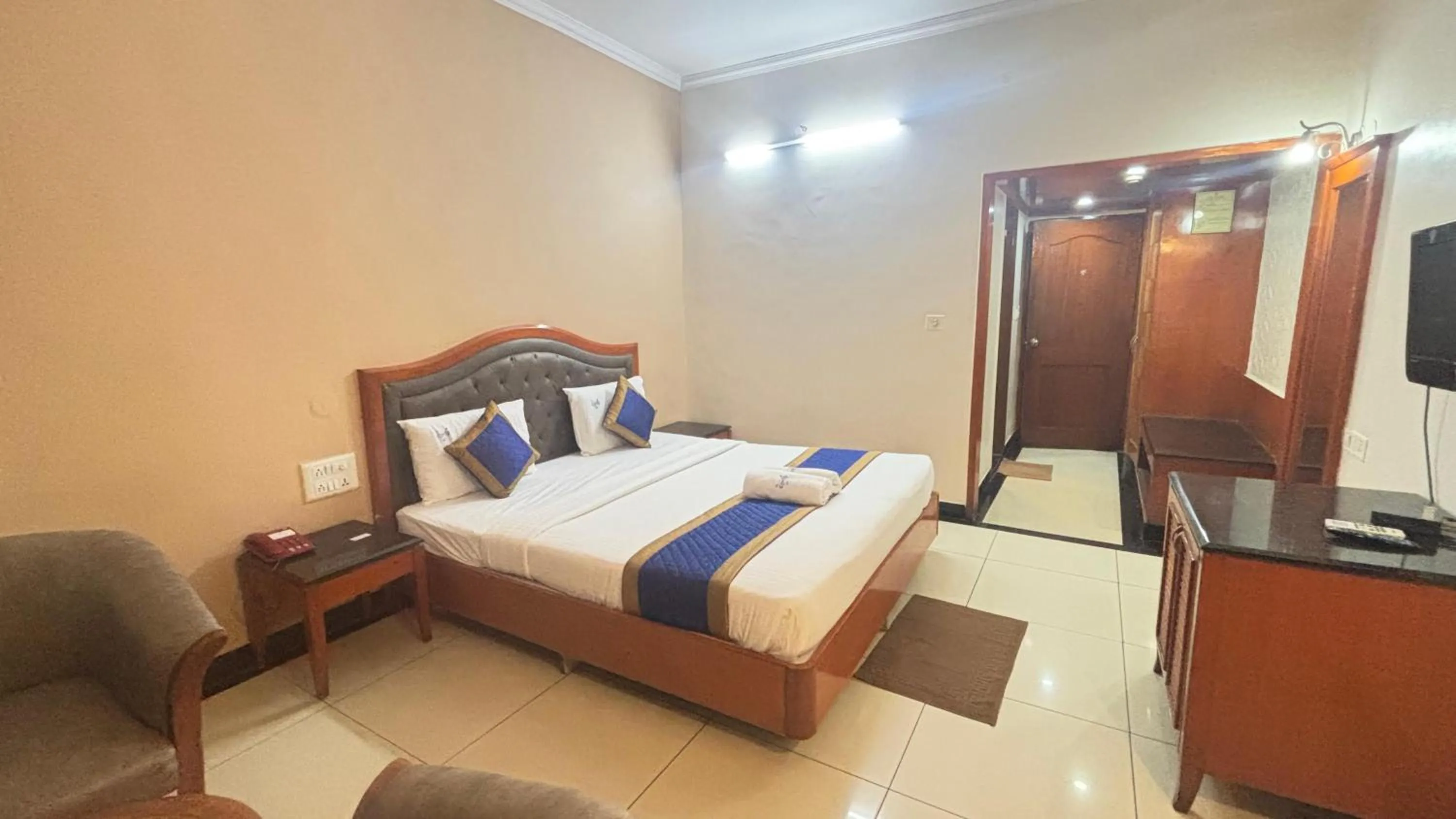 Bed in Hotel Chetan International