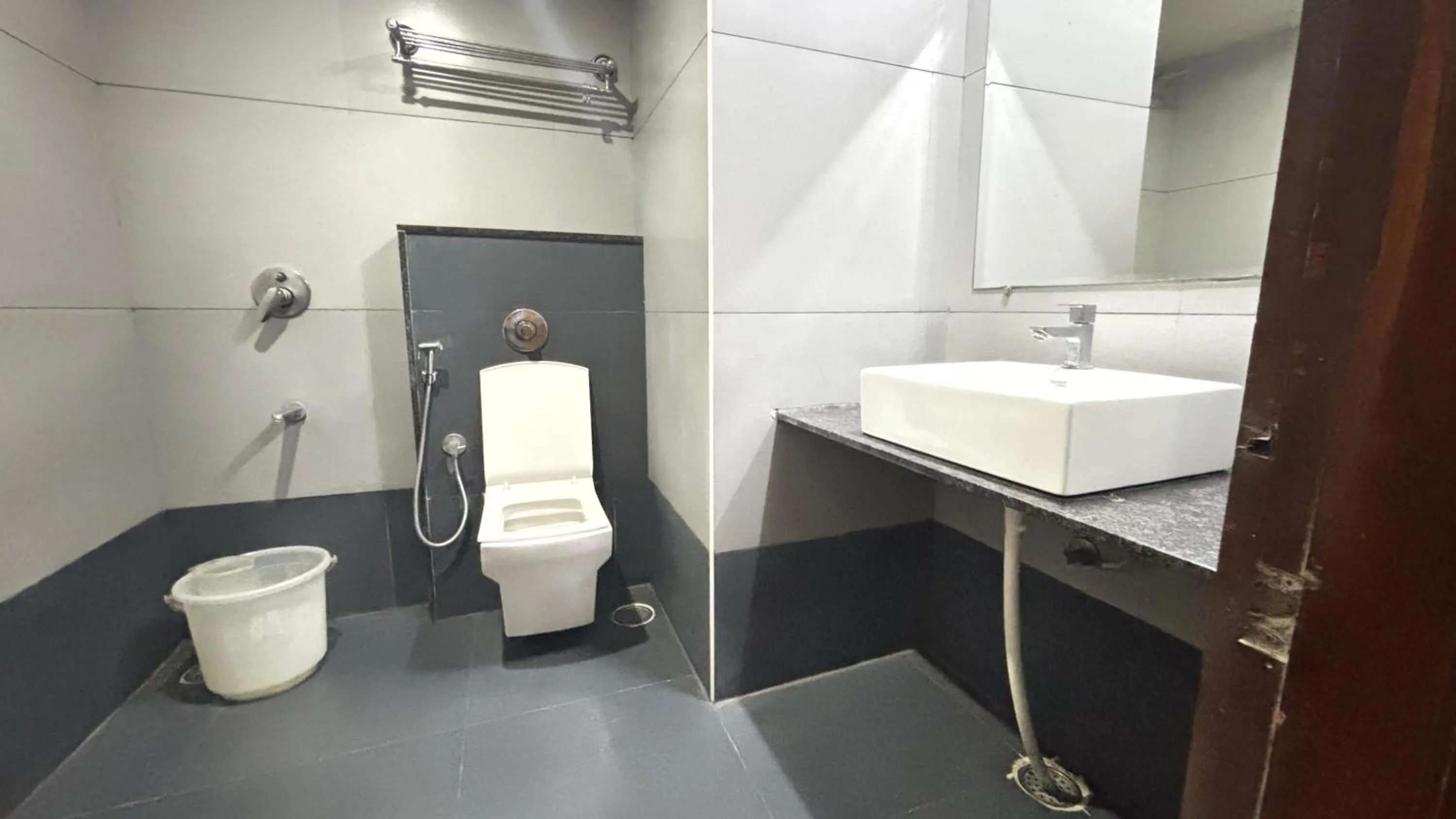 Shower in Hotel Chetan International