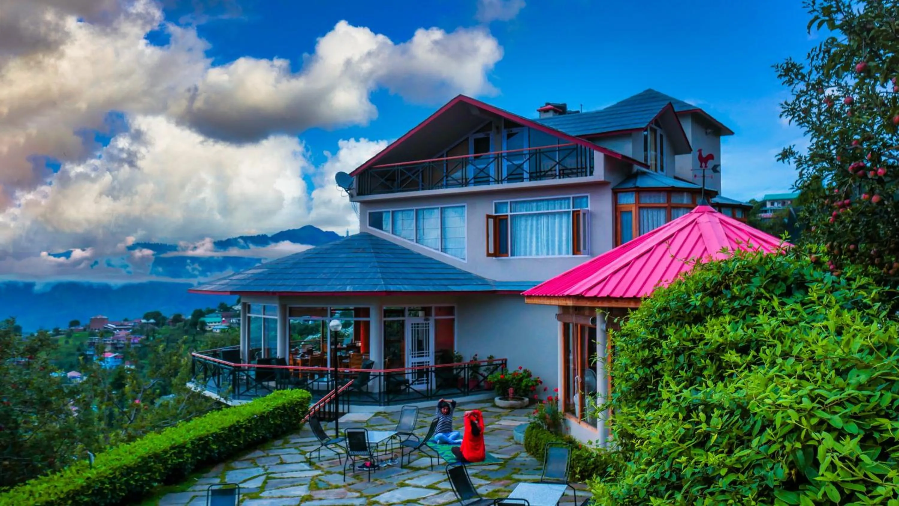 Mountain view in Banjara Orchard Retreat Thanedar