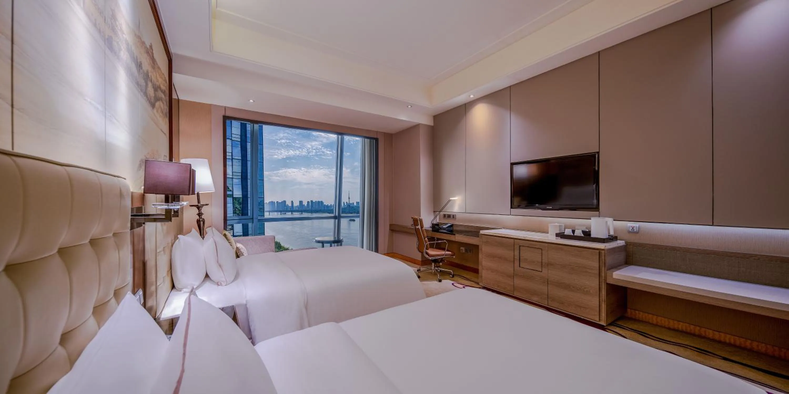 Photo of the whole room, Bed in The Westin Wuhan Wuchang