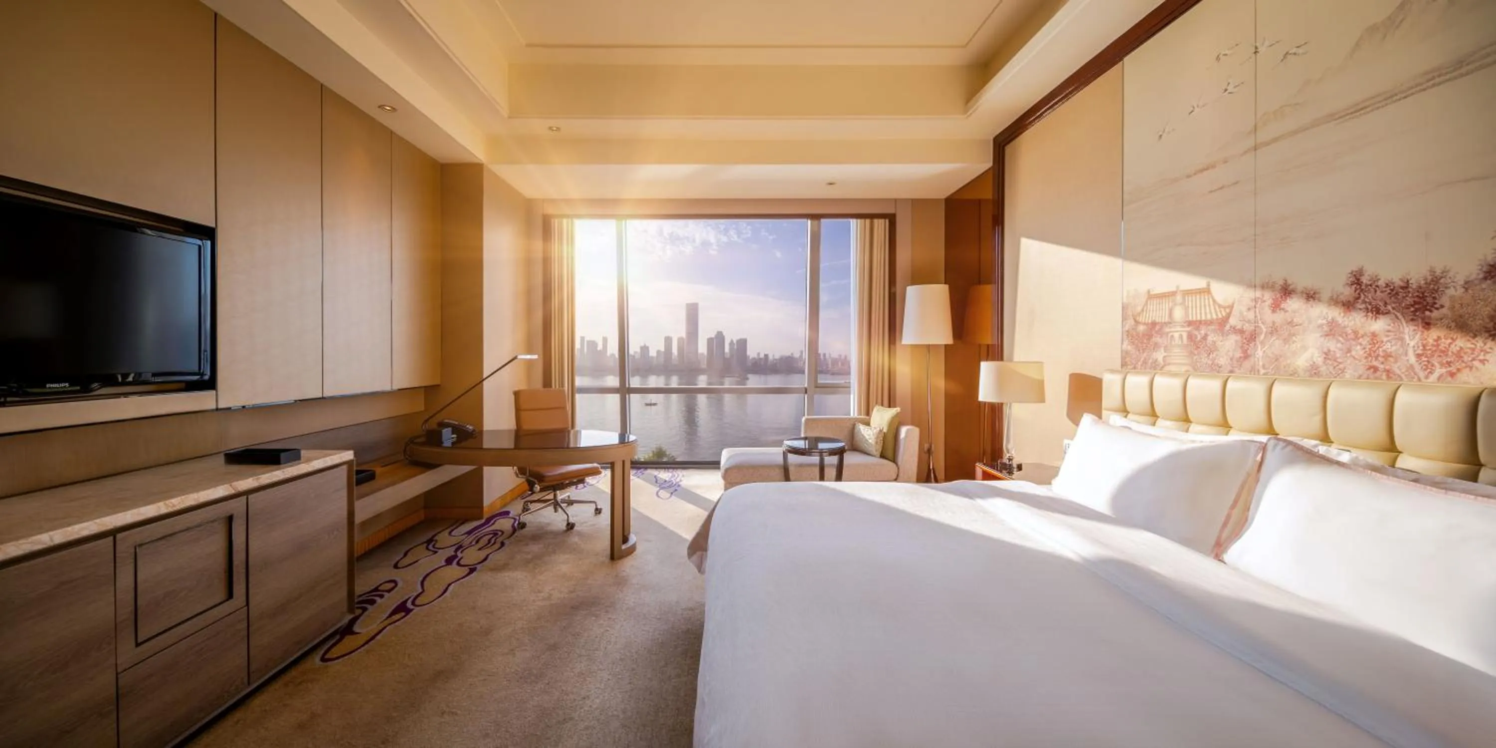 Photo of the whole room, Bed in The Westin Wuhan Wuchang
