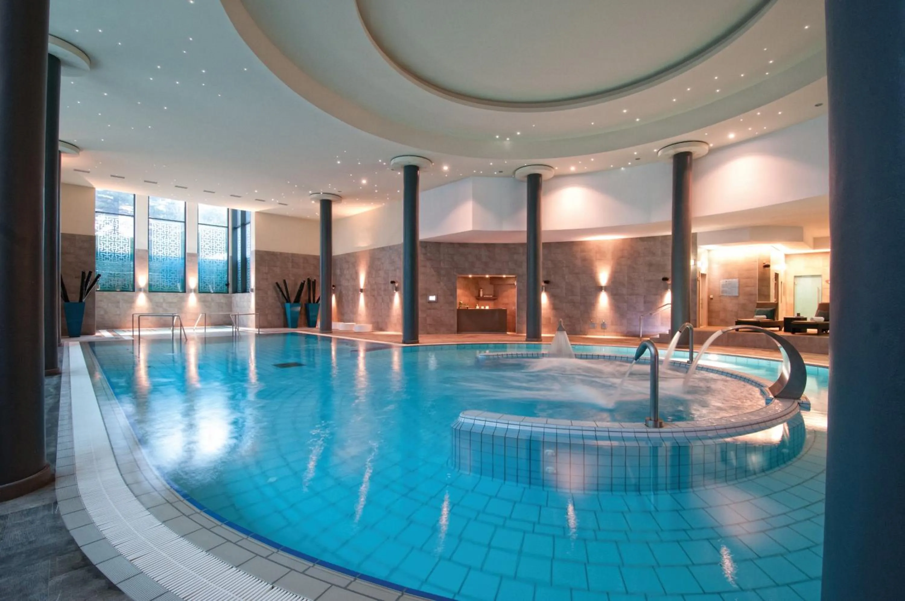 Swimming pool in Palácio Estoril Hotel, Golf & Wellness