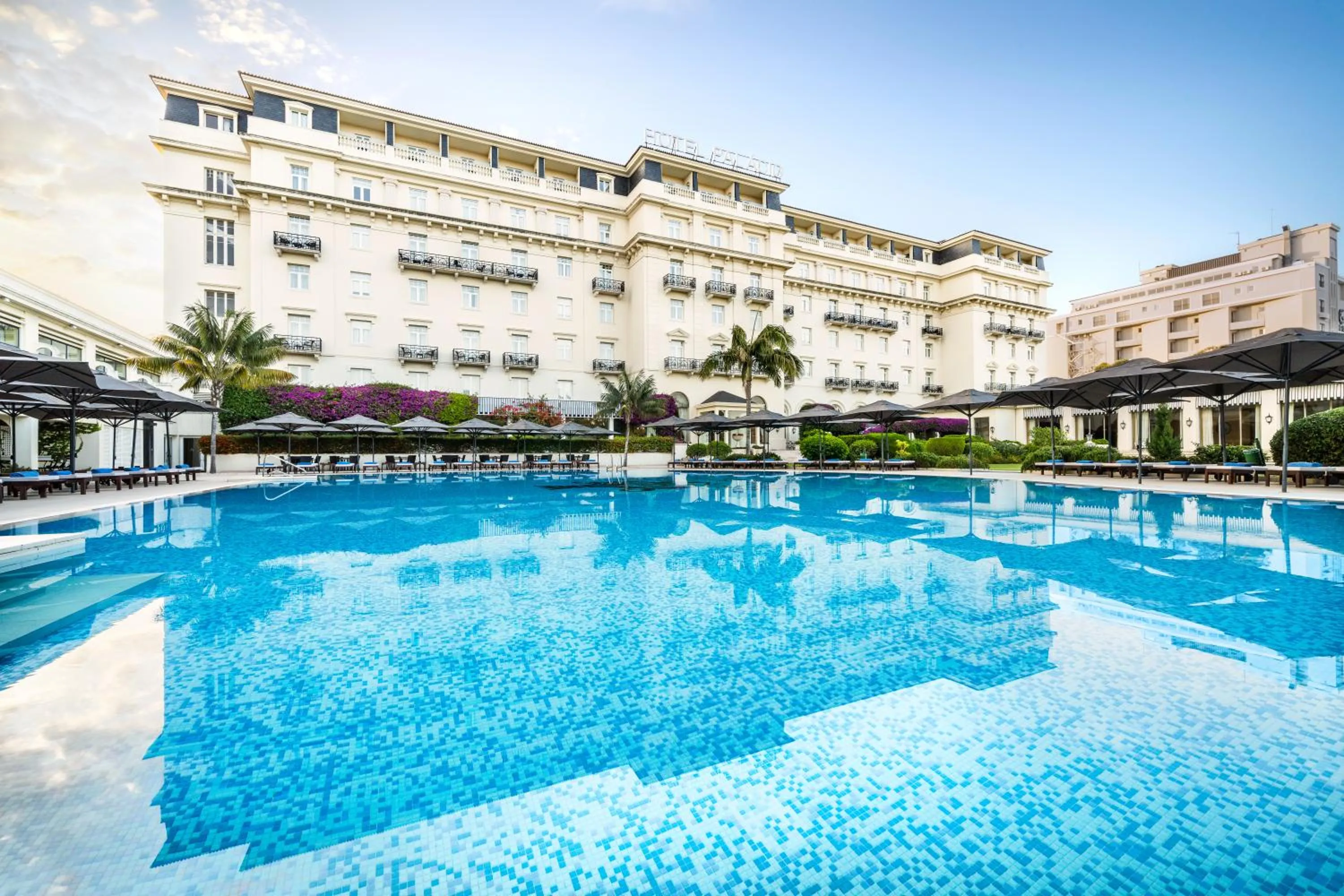 Swimming pool in Palácio Estoril Hotel, Golf & Wellness