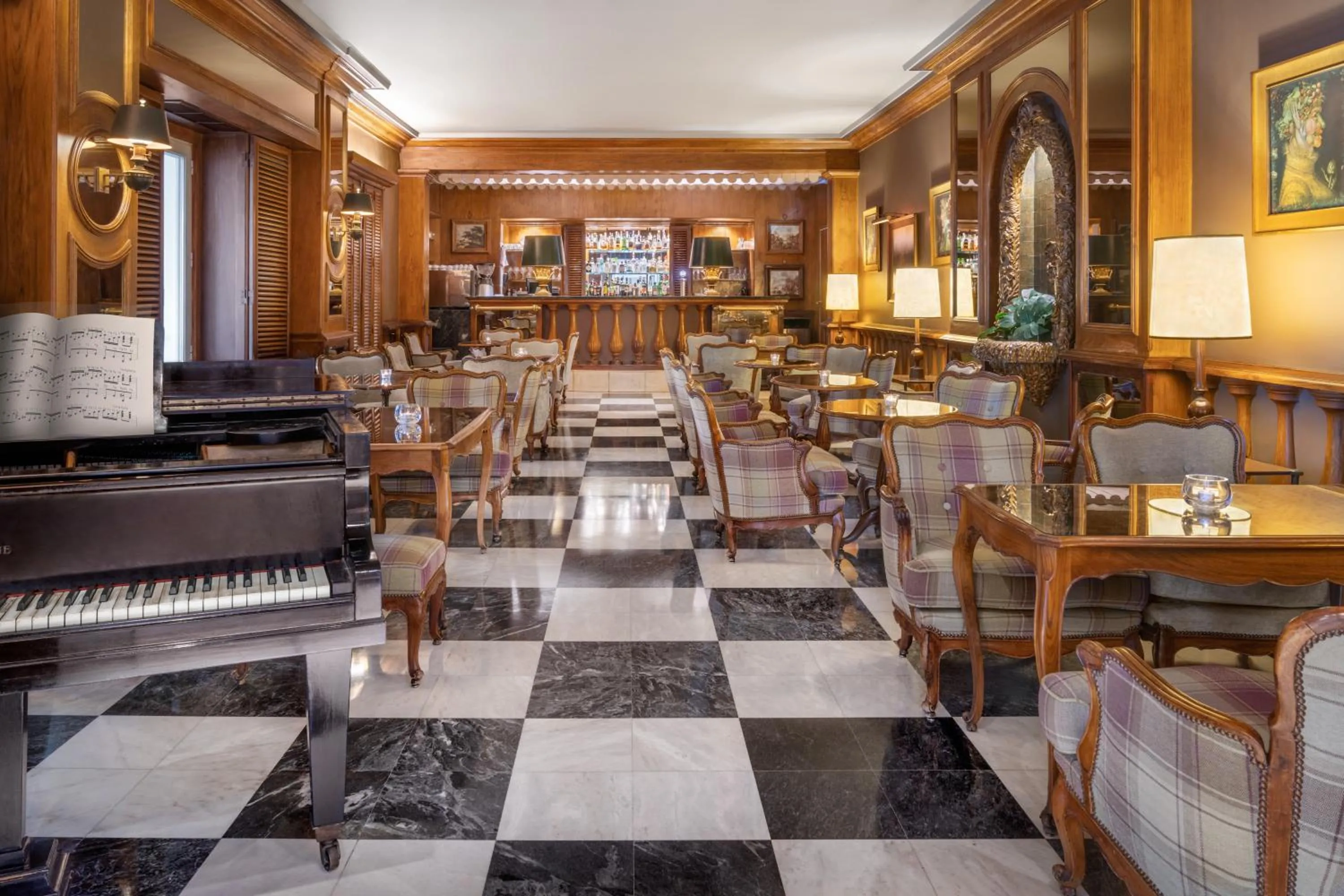 Lounge or bar in Palácio Estoril Hotel, Golf & Wellness