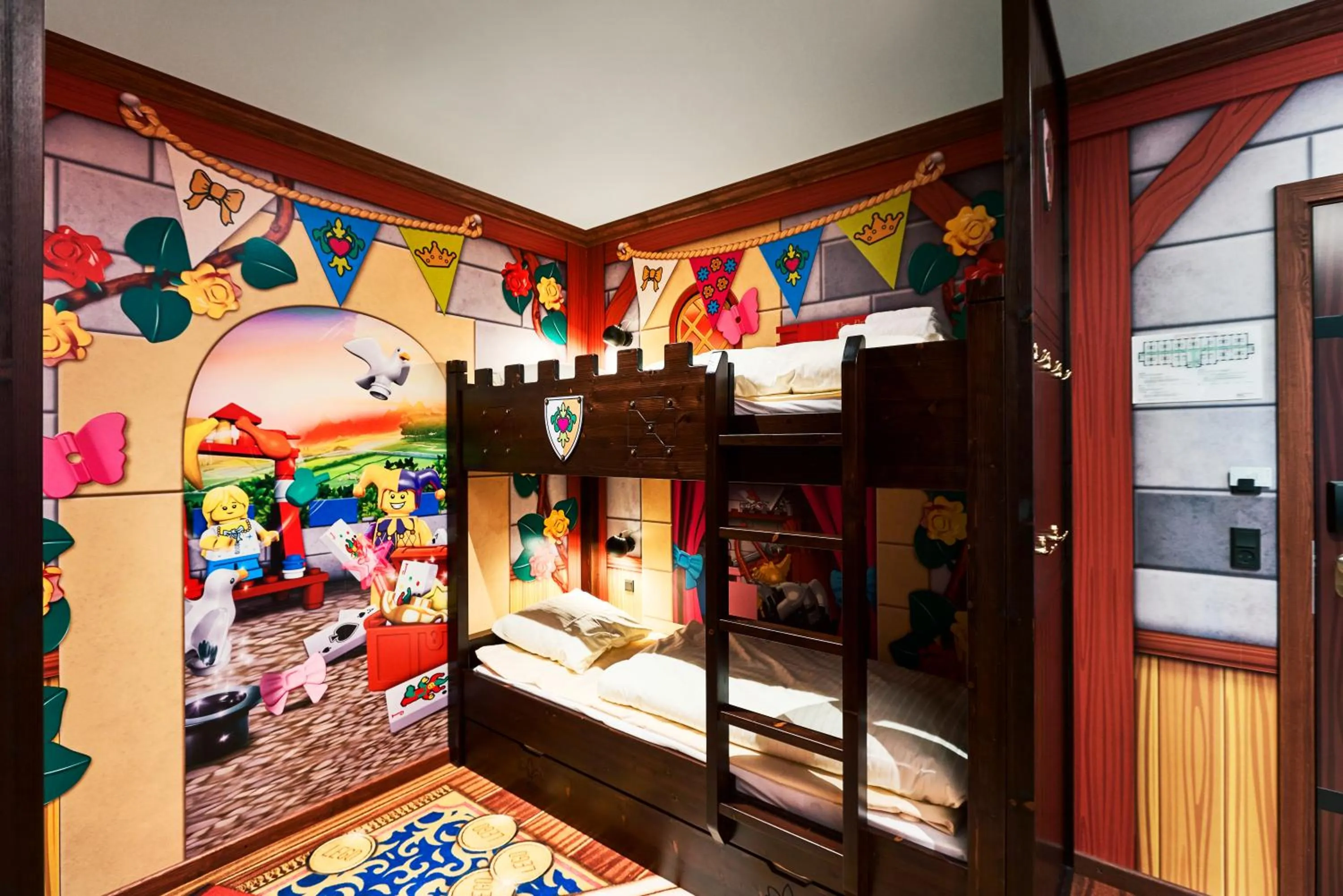 bunk bed in LEGOLAND Castle Hotel