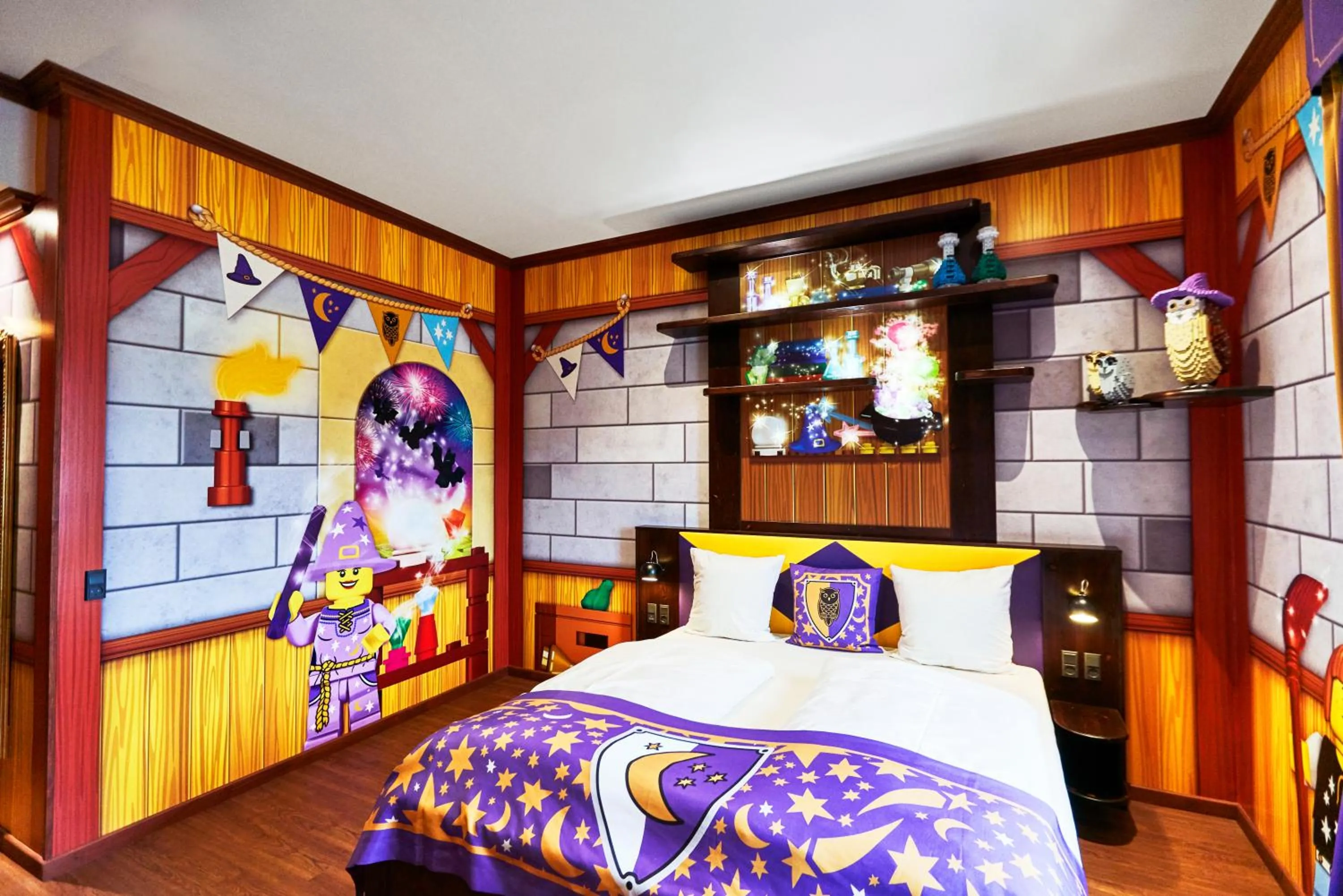 Photo of the whole room, Bed in LEGOLAND Castle Hotel