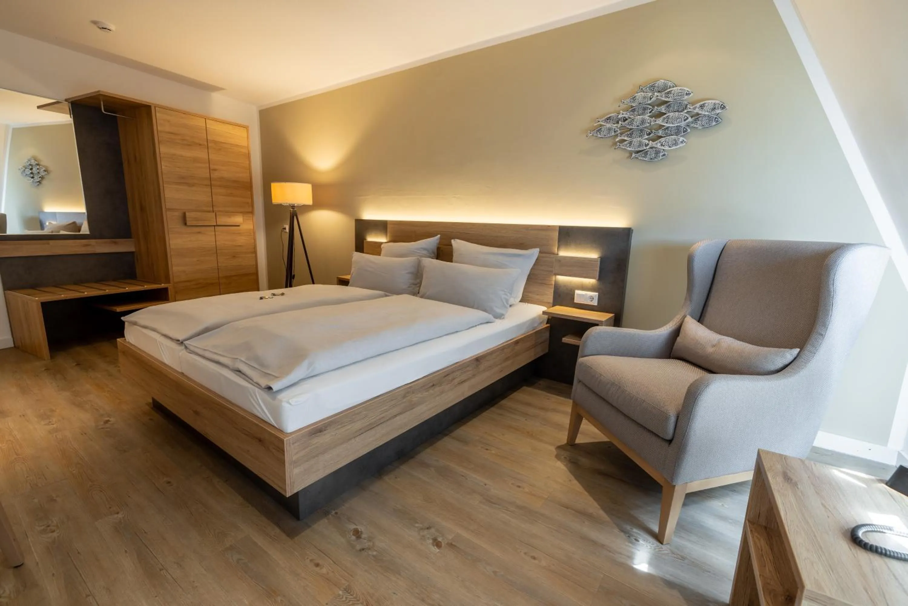 Photo of the whole room, Bed in Hotel Lüttje Burg